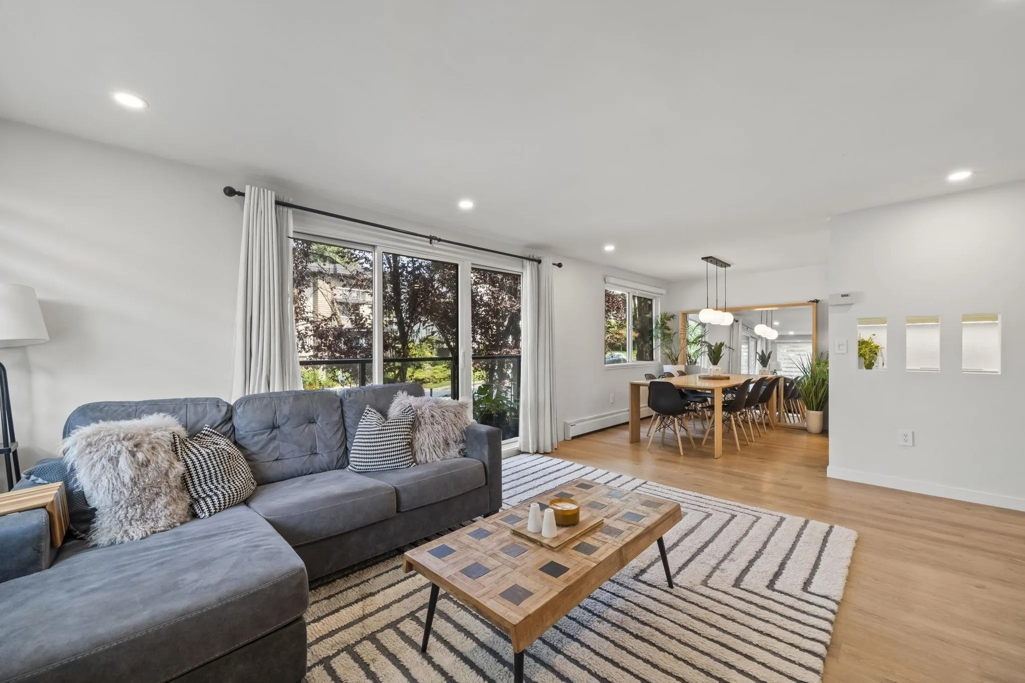 327 W 2nd Street #206