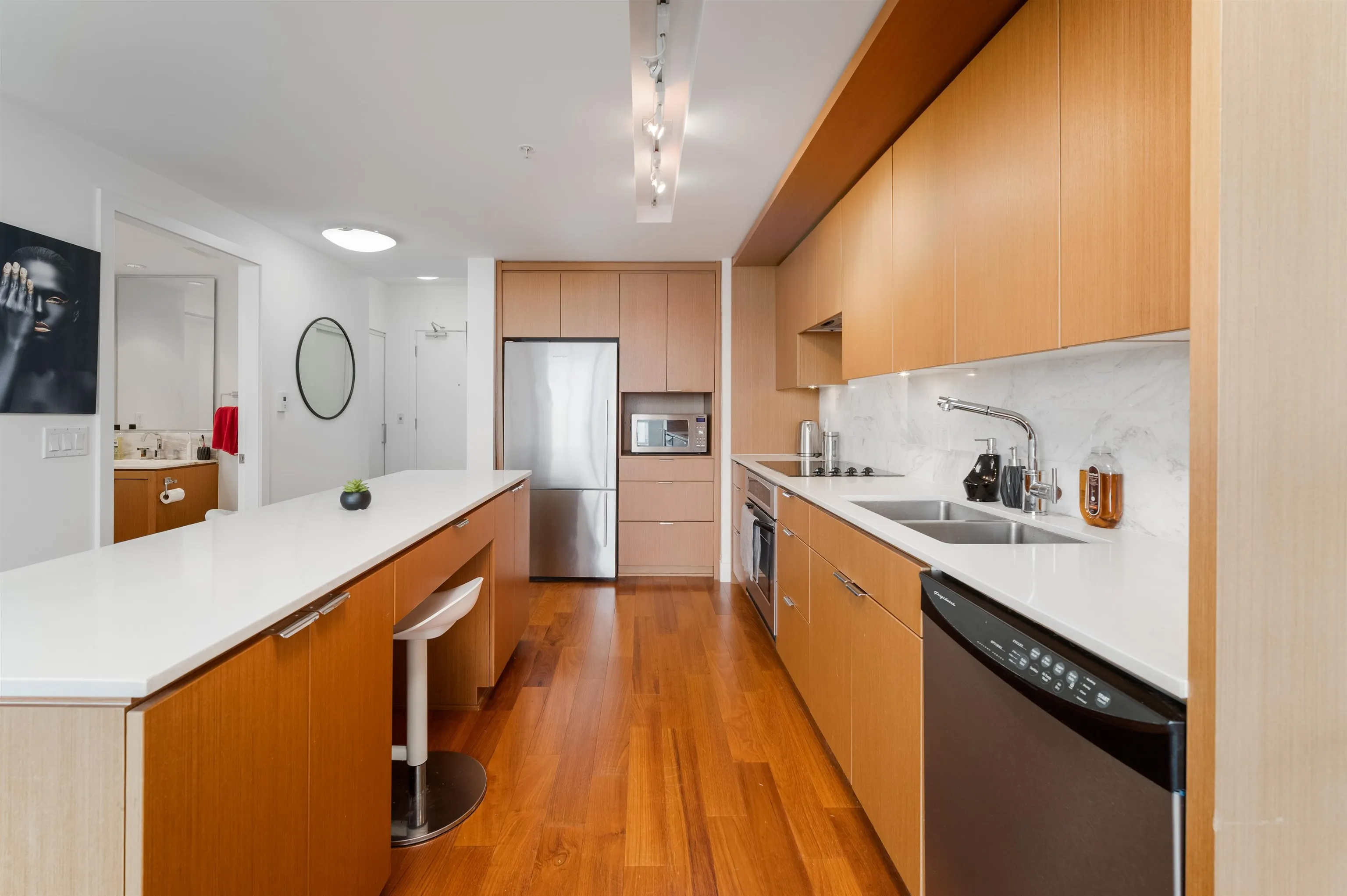 158 W 13th Street #1503