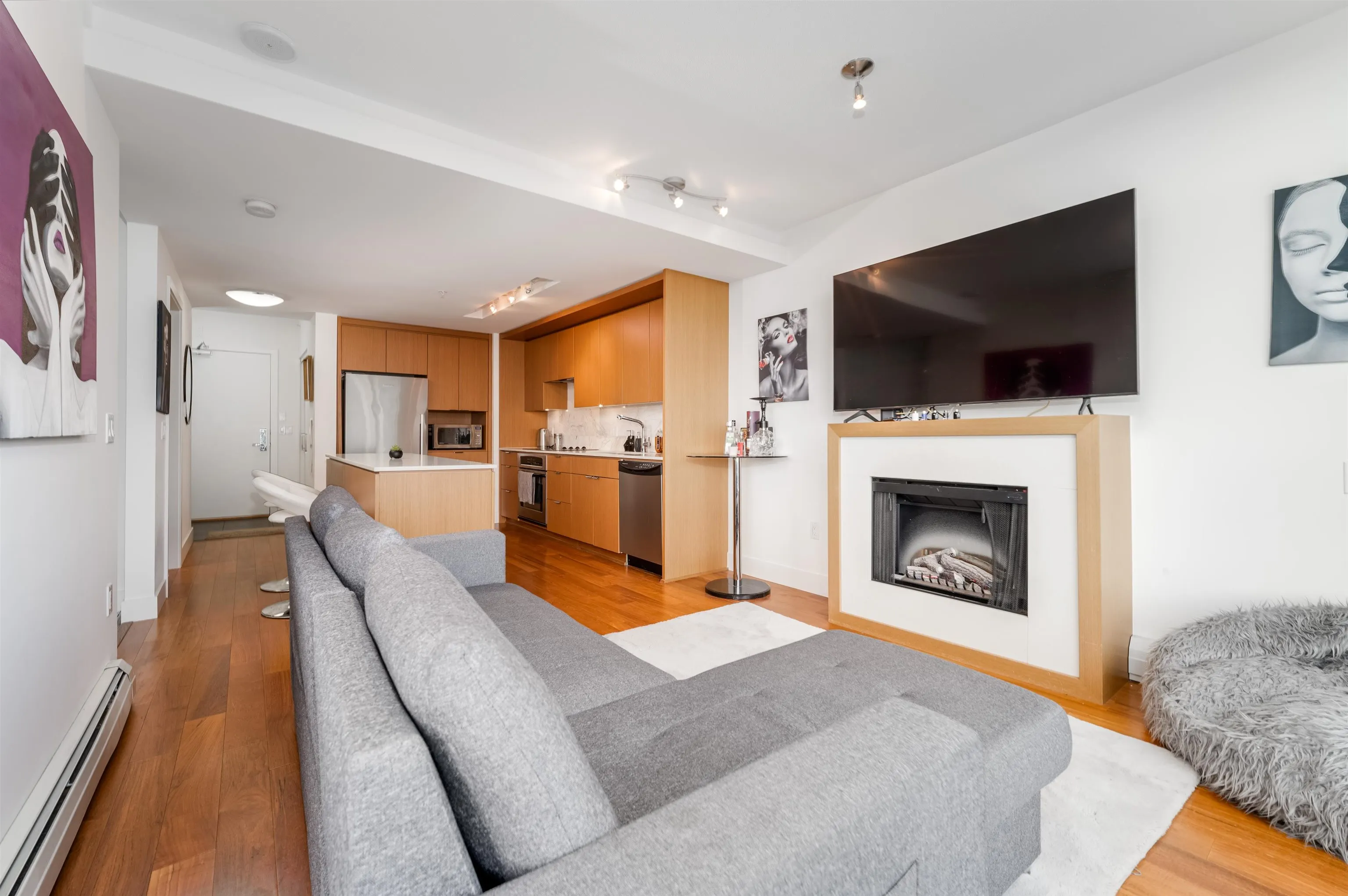 158 W 13th Street #1503