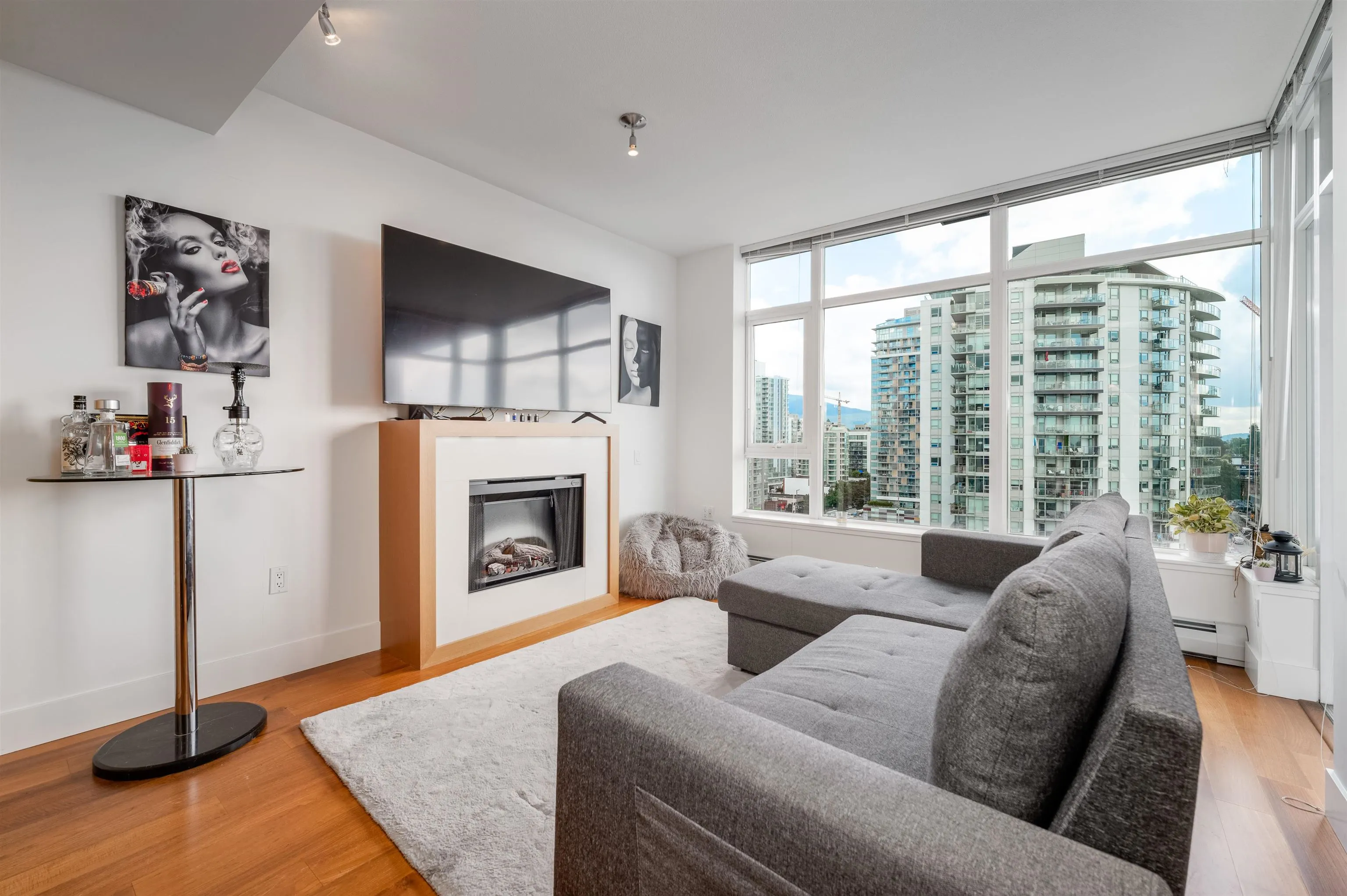 158 W 13th Street #1503