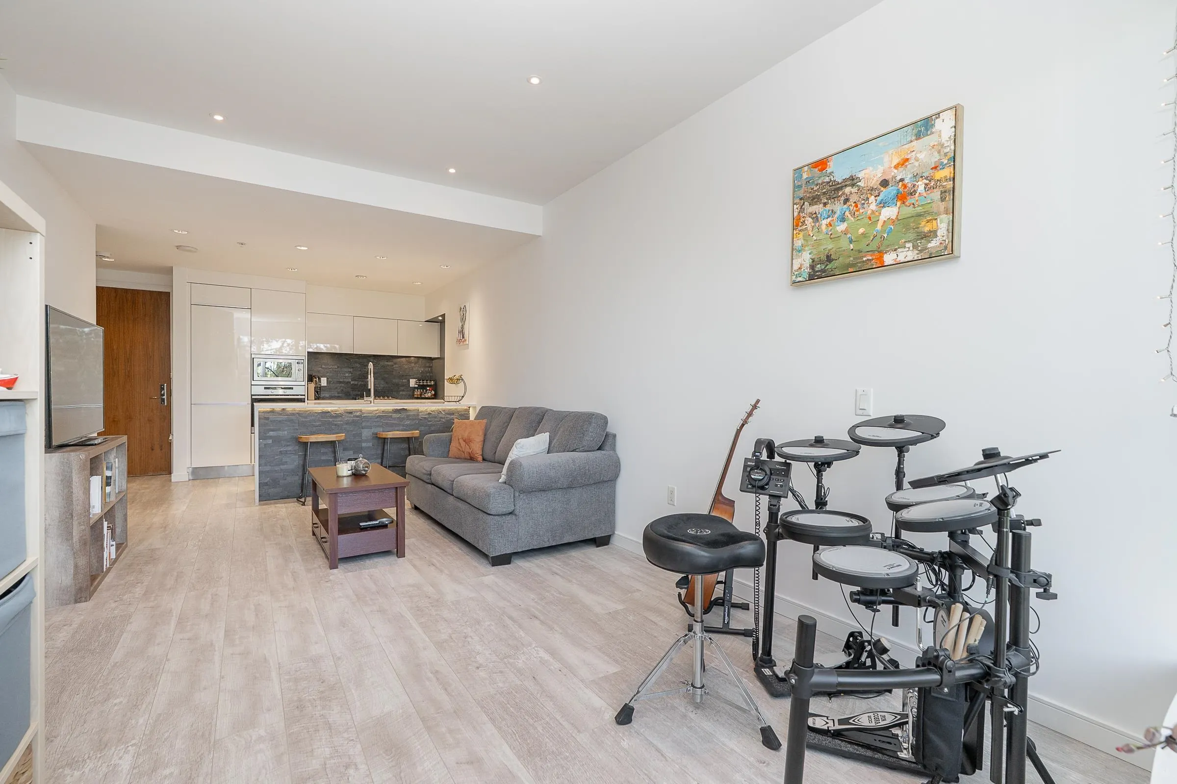 181 W 1st Avenue #203