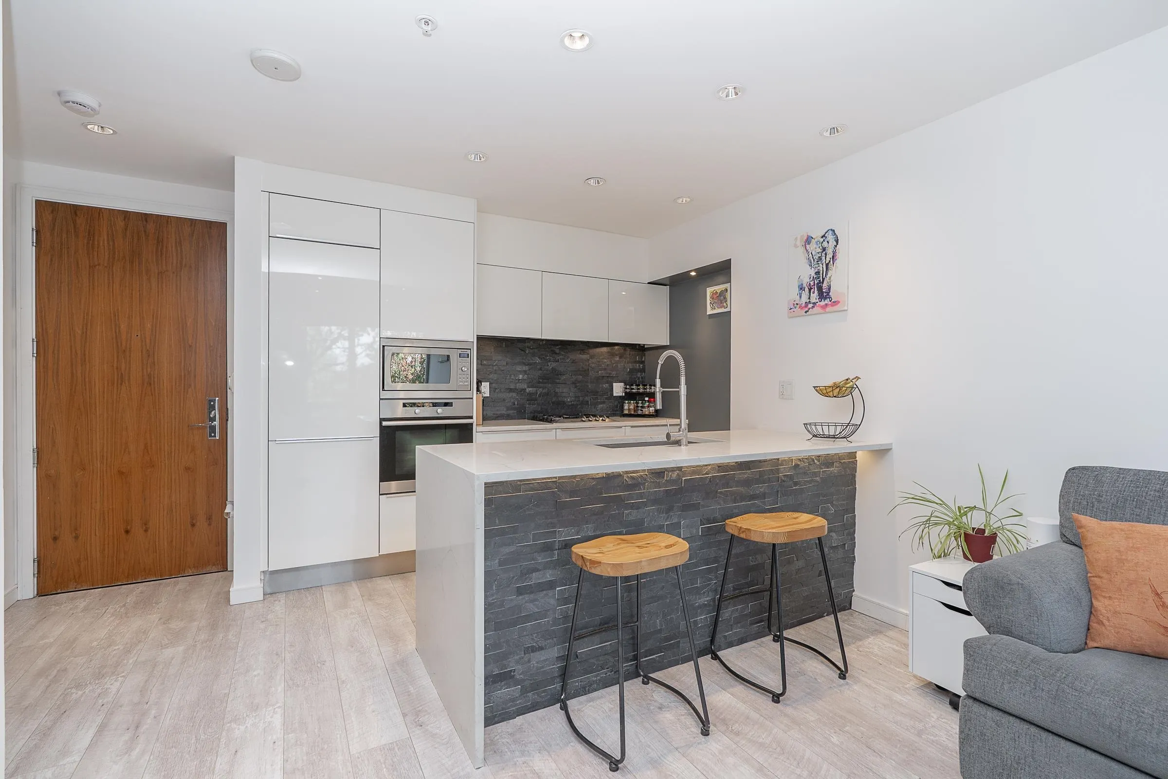 181 W 1st Avenue #203