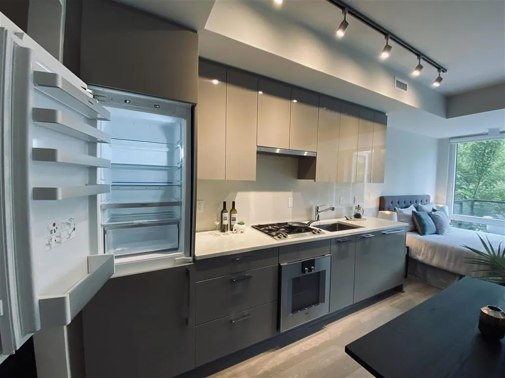 4408 Cambie Street #204