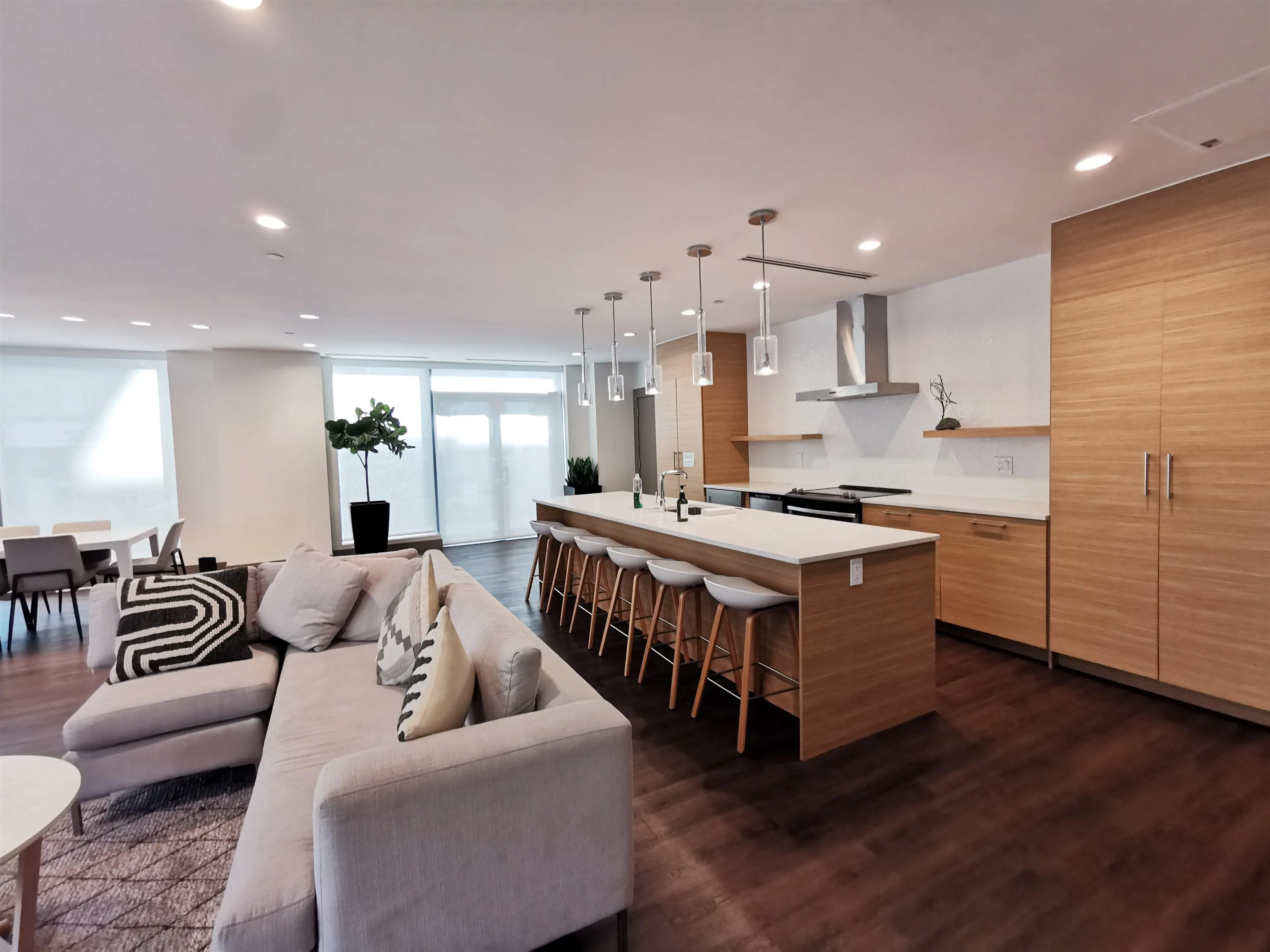 8580 River District Crossing #607