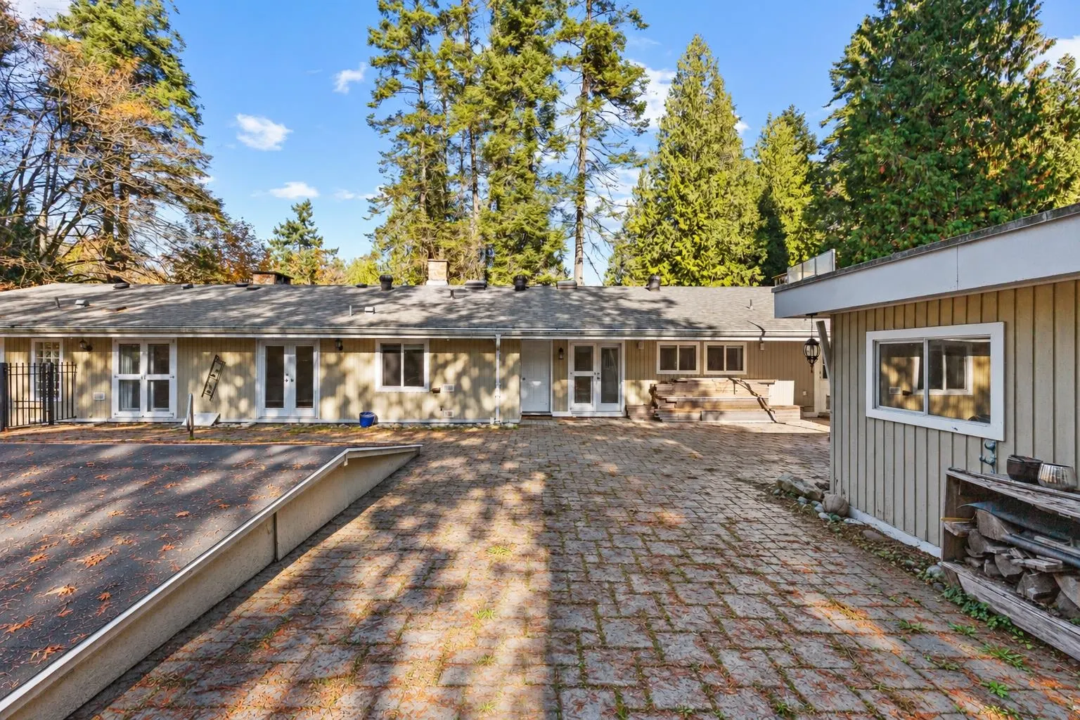 13284 Crescent Road