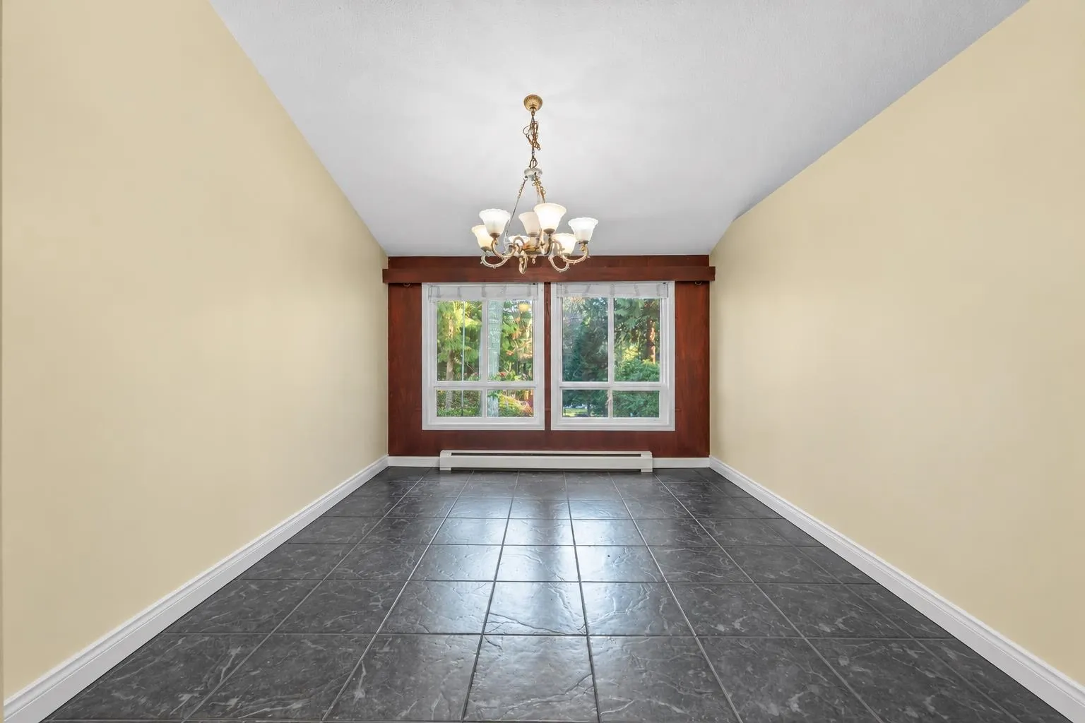 13284 Crescent Road