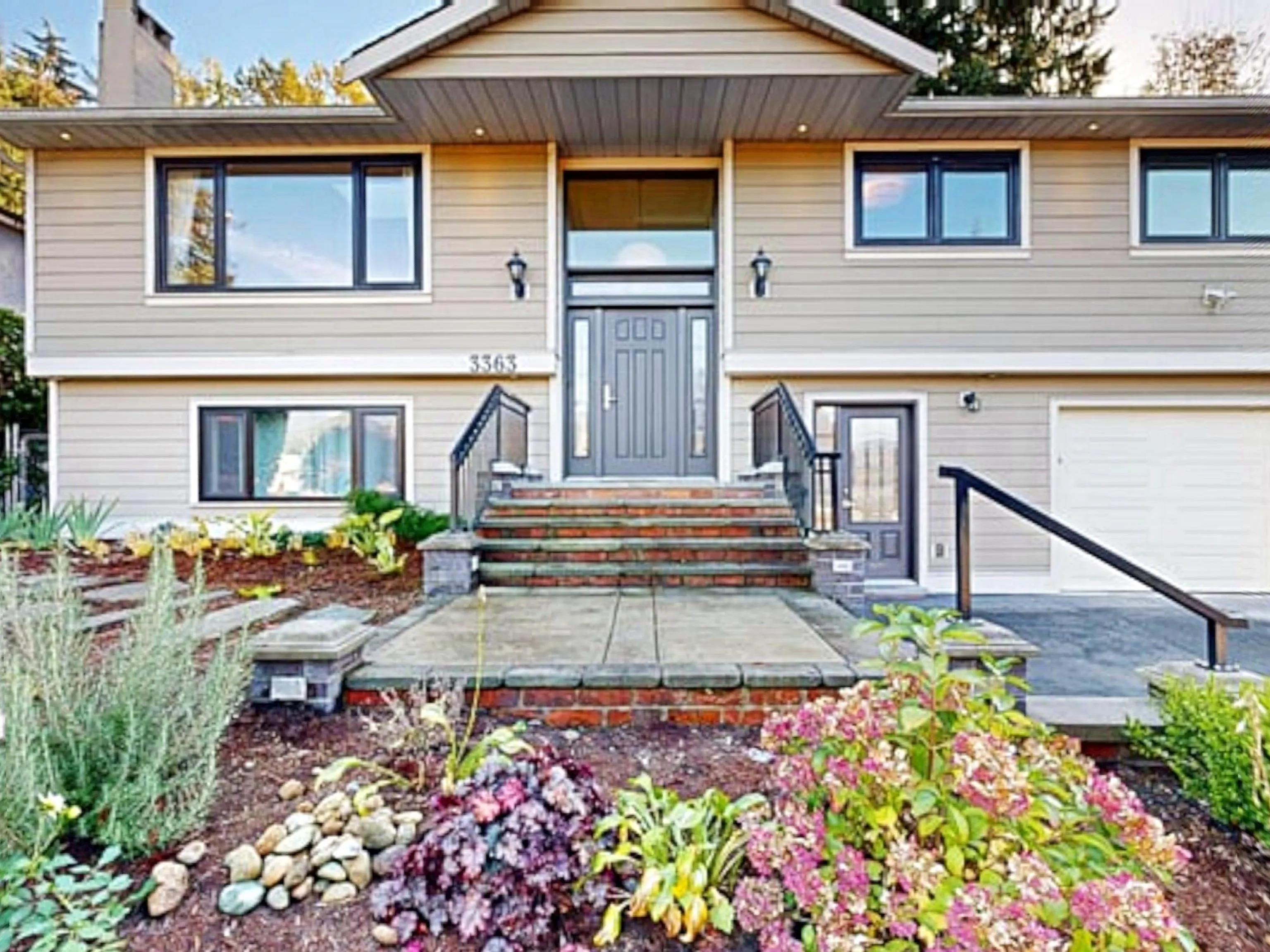3363 Viewmount Place