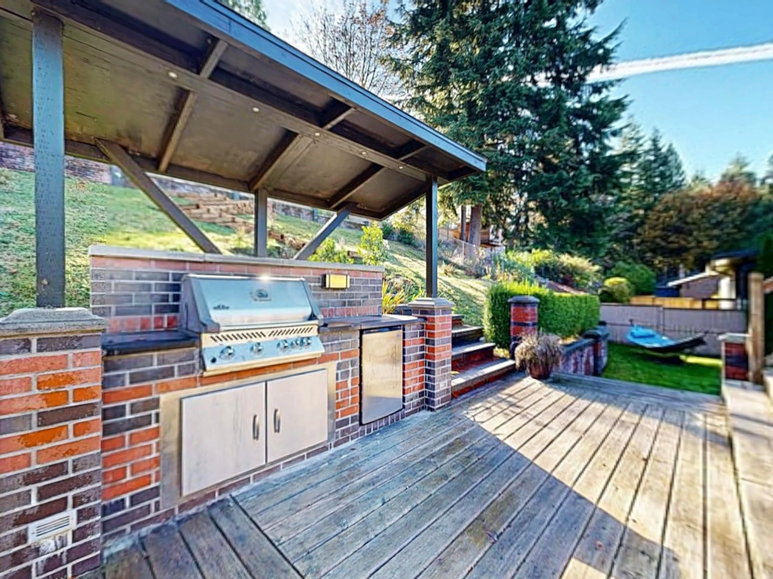 3363 Viewmount Place