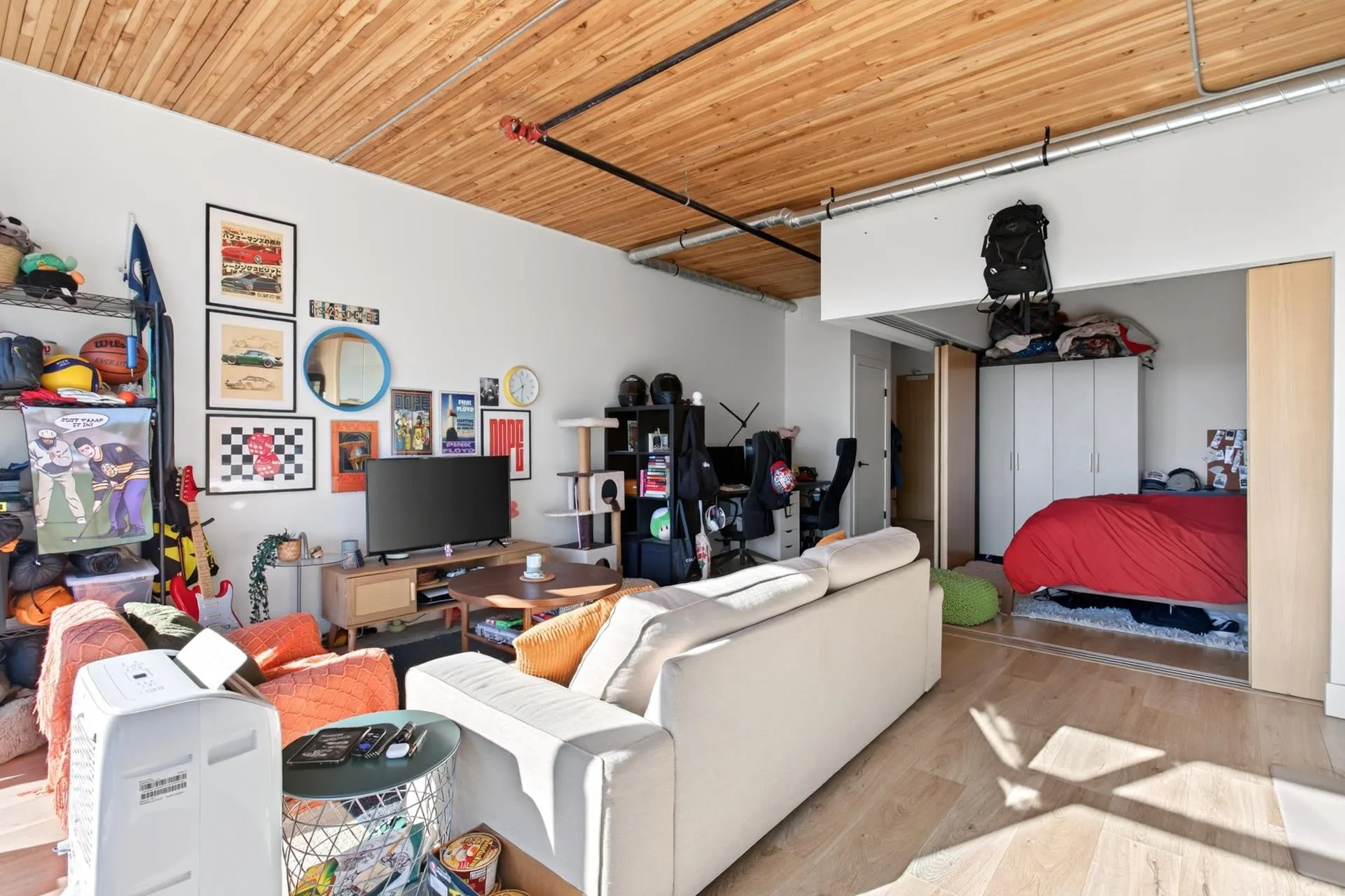 4223 Hastings Street #406