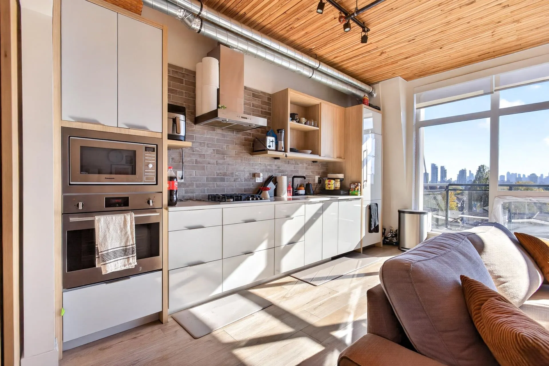 4223 Hastings Street #406