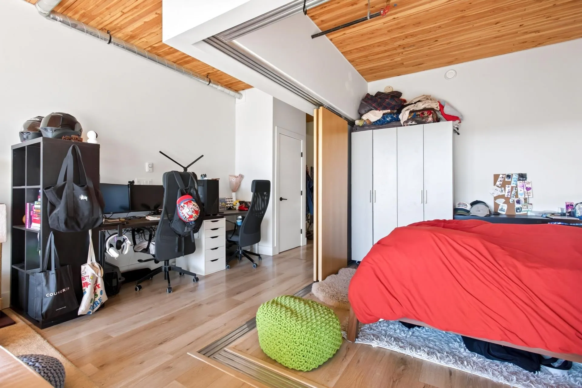 4223 Hastings Street #406