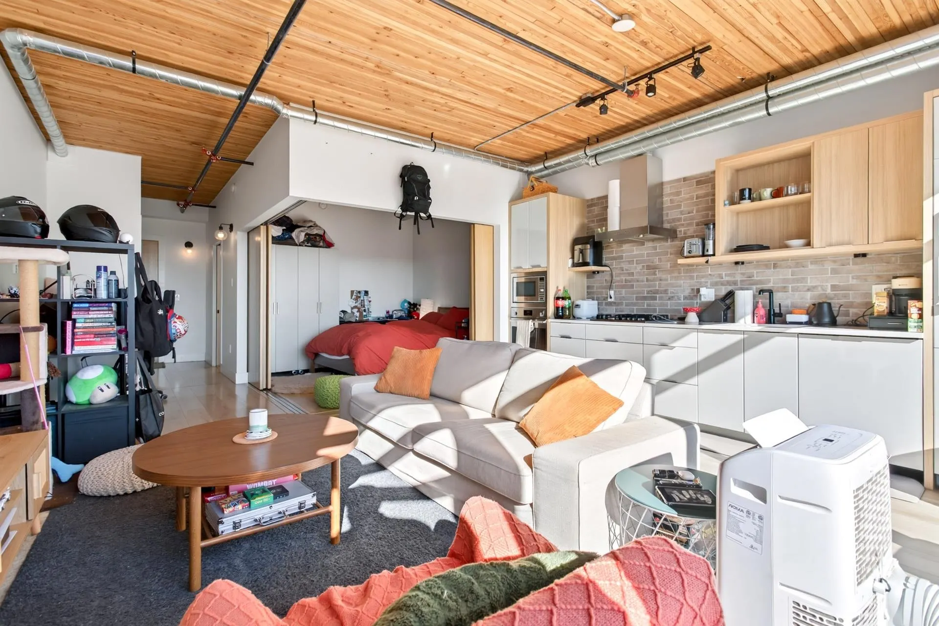 4223 Hastings Street #406