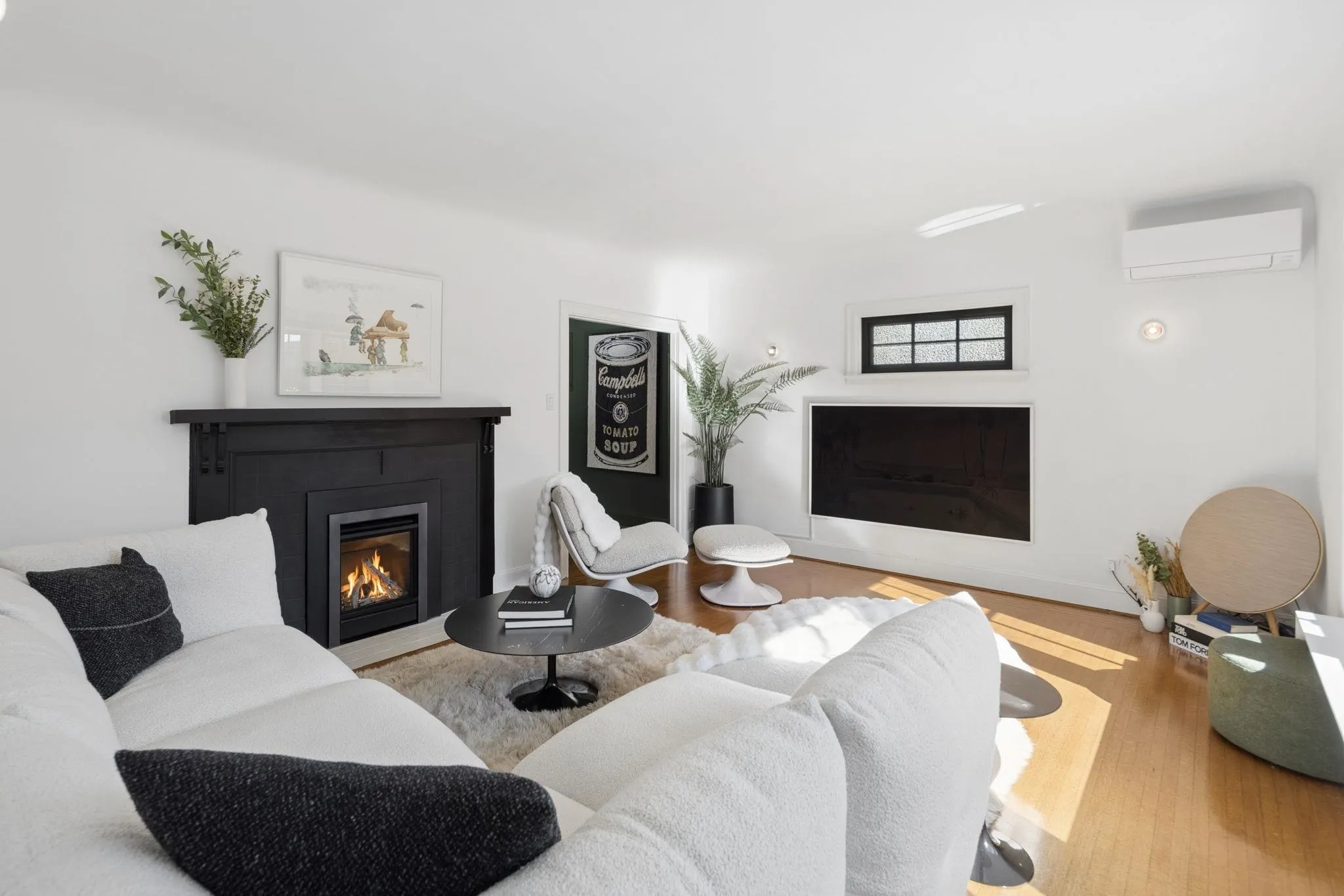 3137 W 24th Avenue