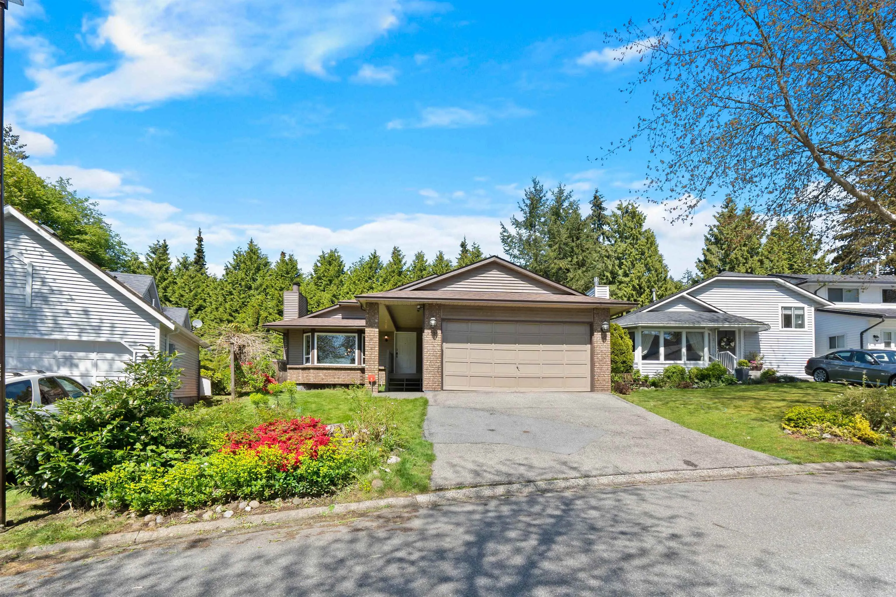 3336 Manning Crescent