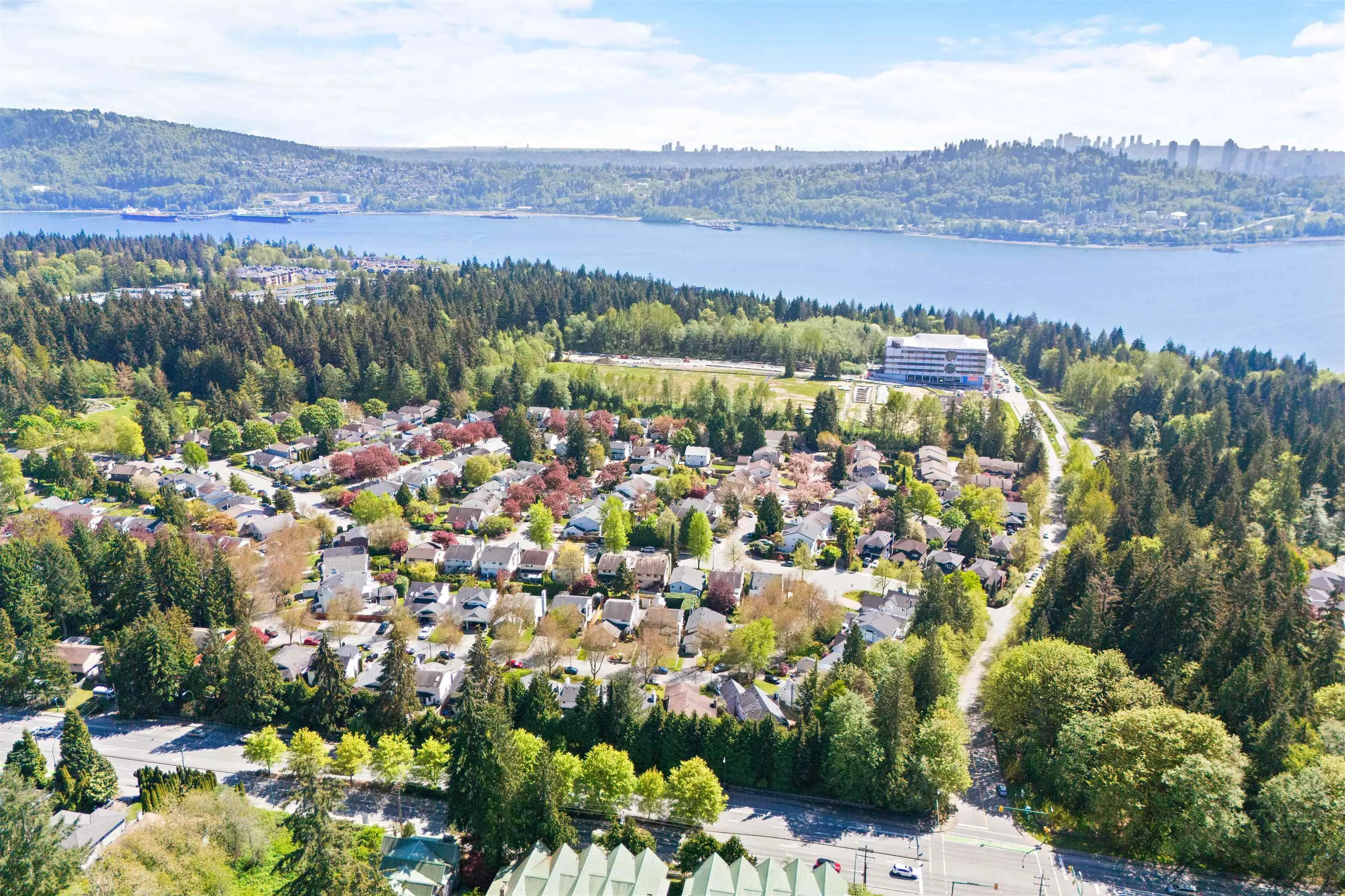 3336 Manning Crescent