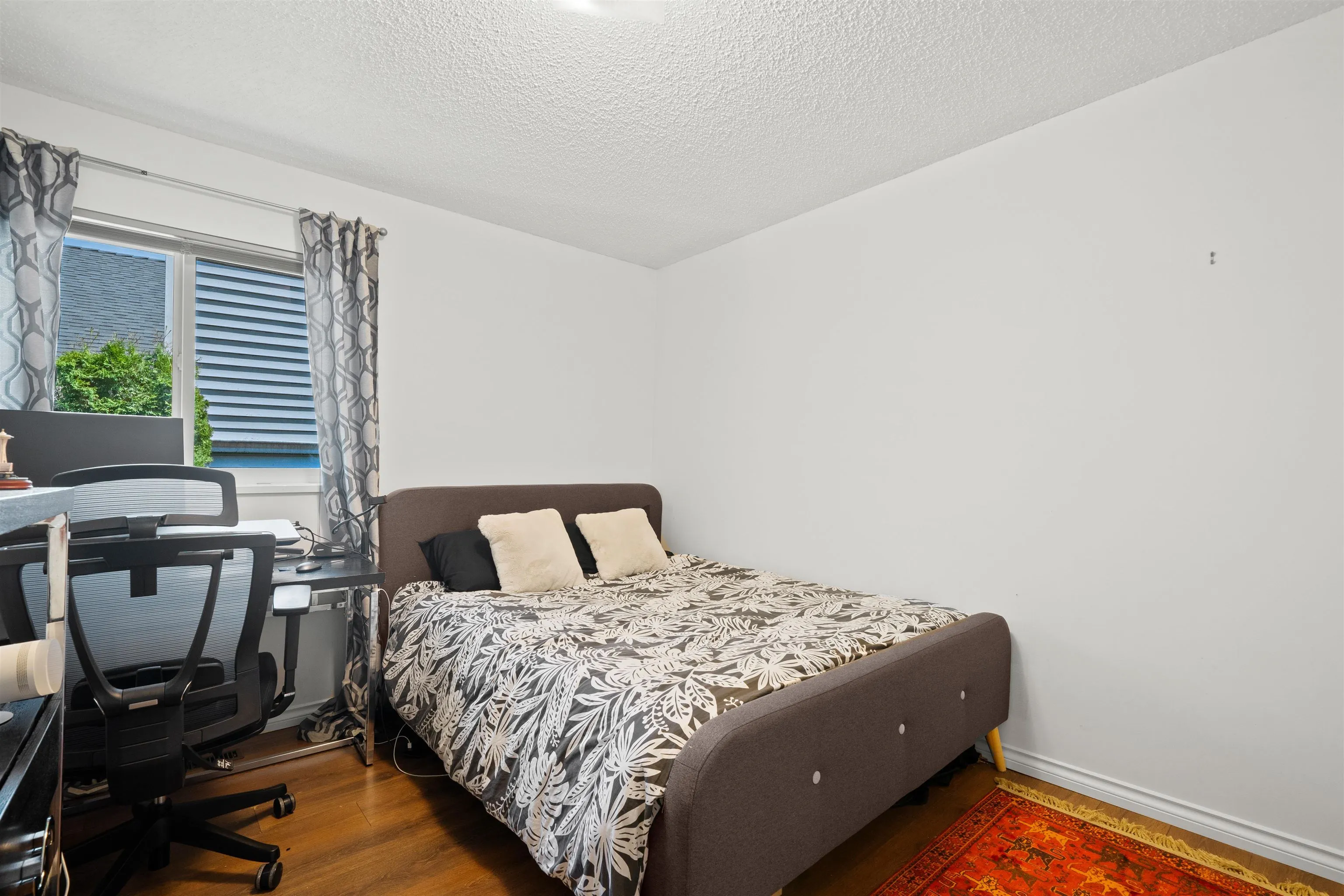 3336 Manning Crescent