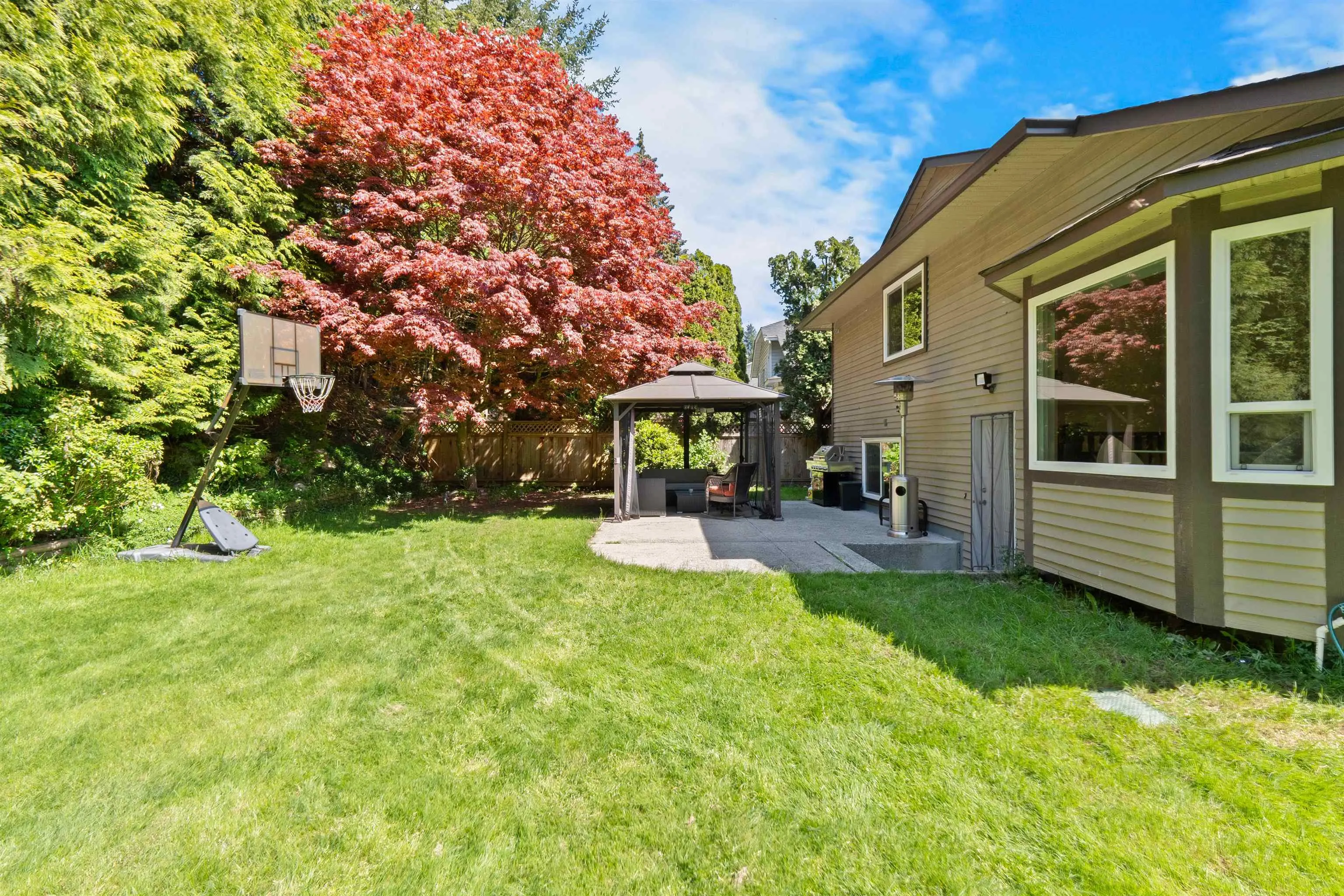 3336 Manning Crescent