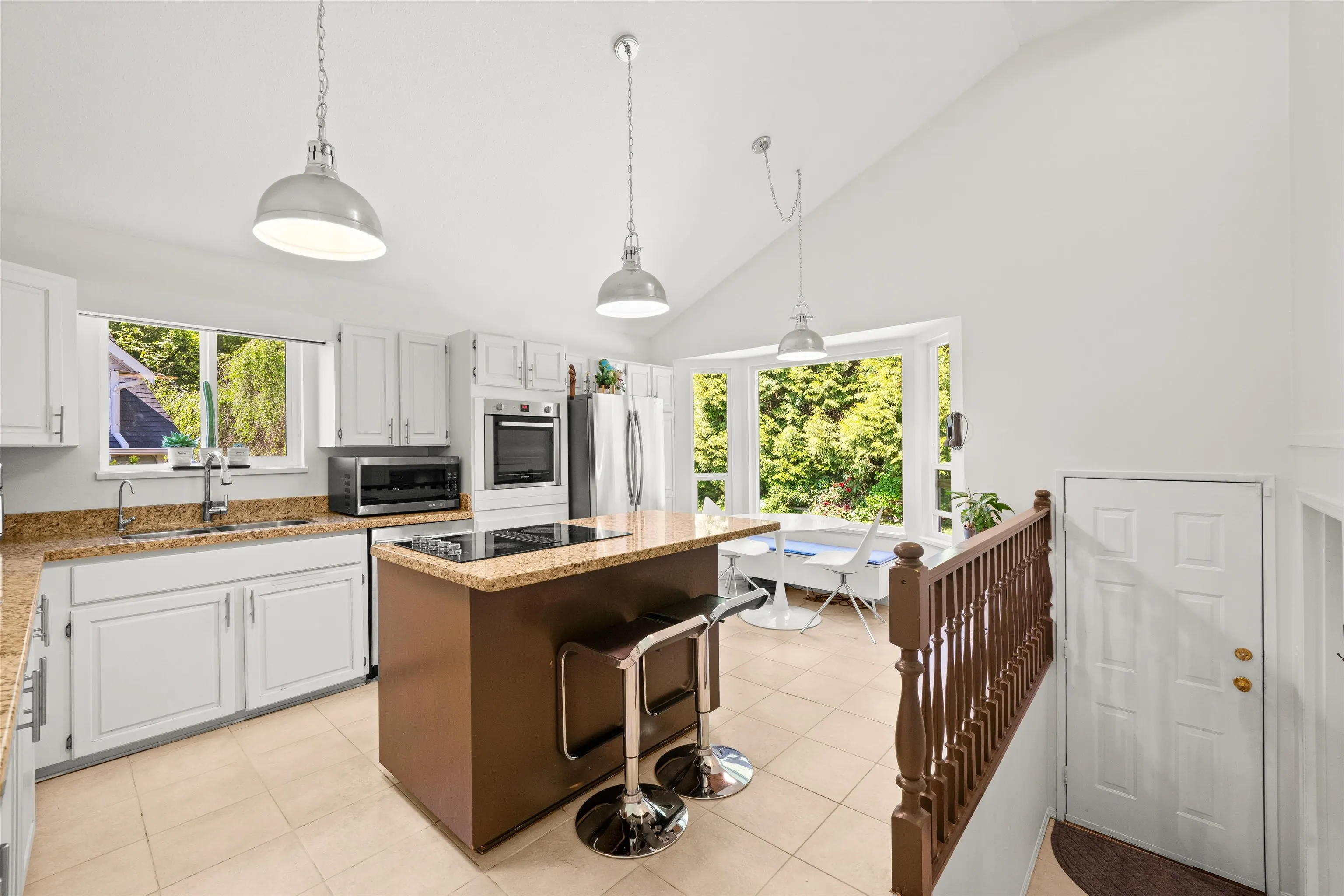 3336 Manning Crescent