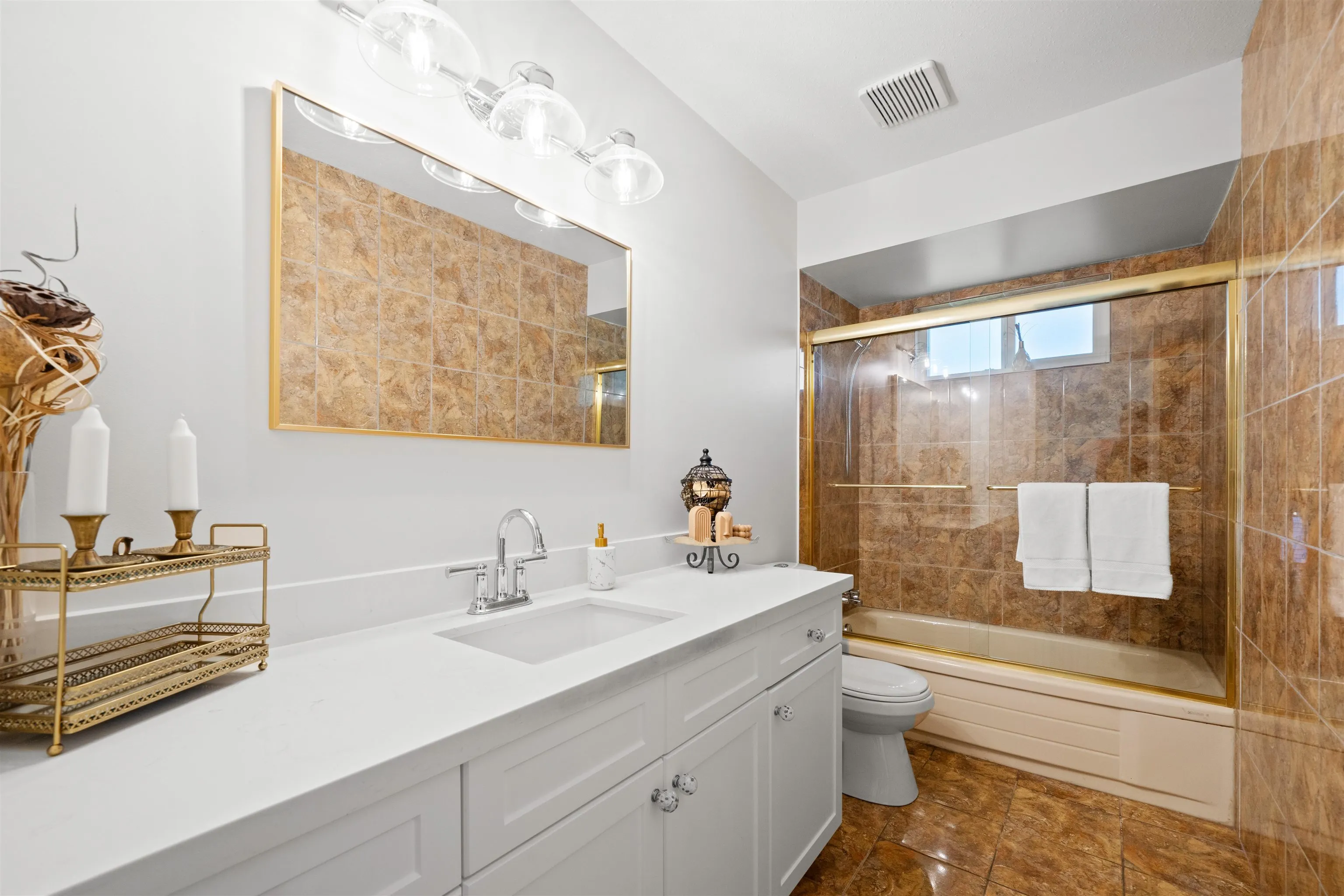 3336 Manning Crescent