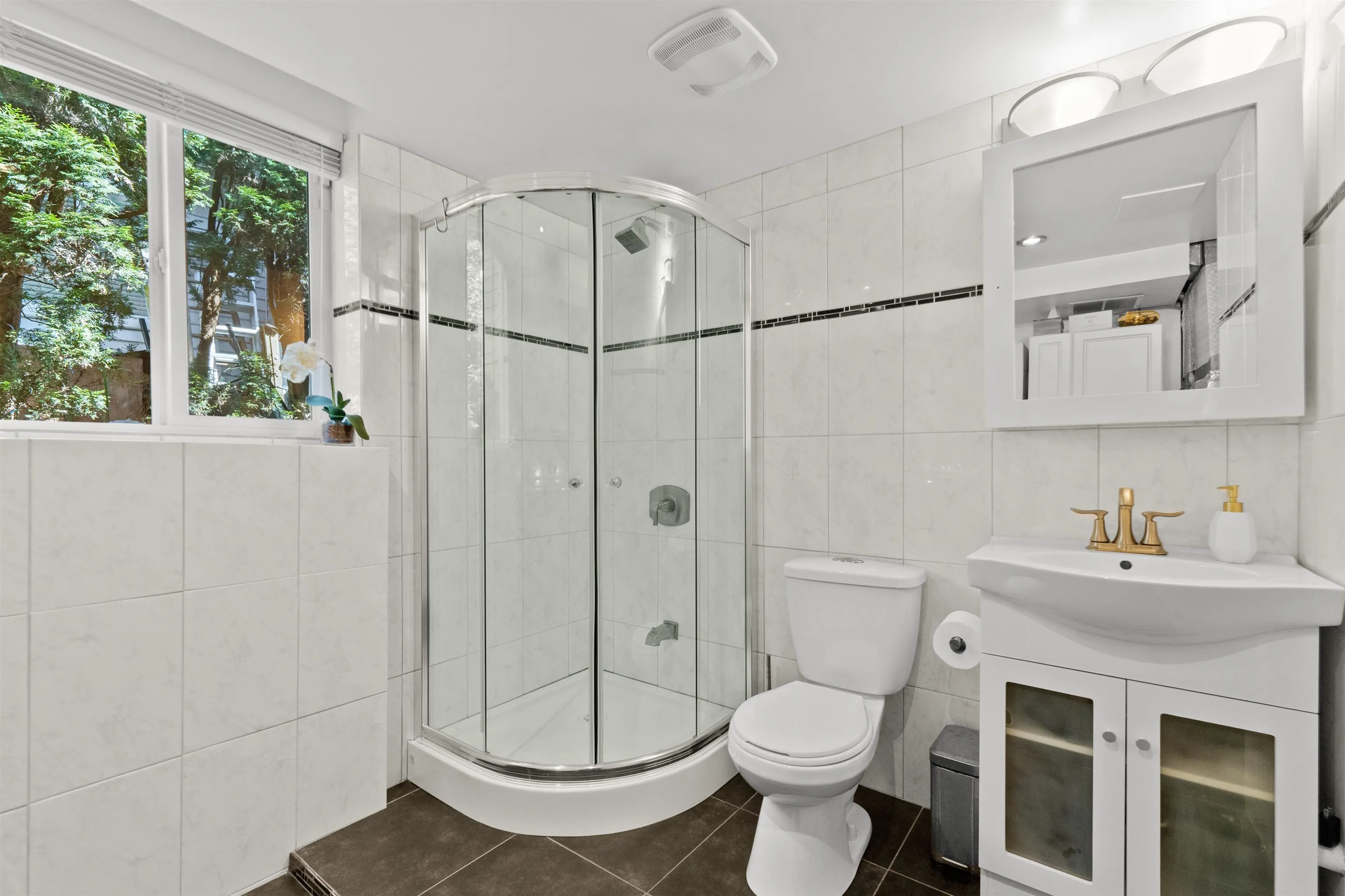 3336 Manning Crescent