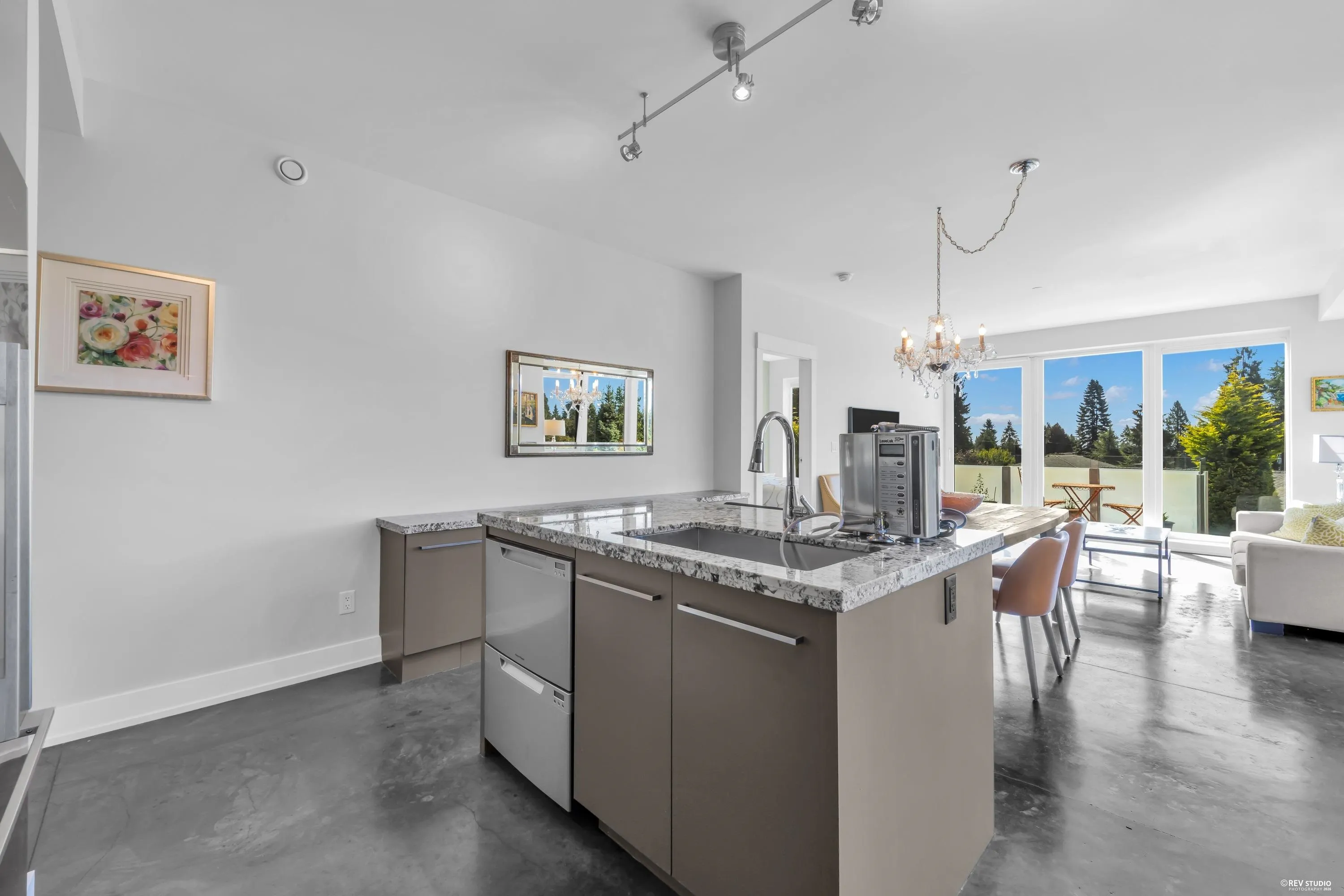 650 Evergreen Place #201