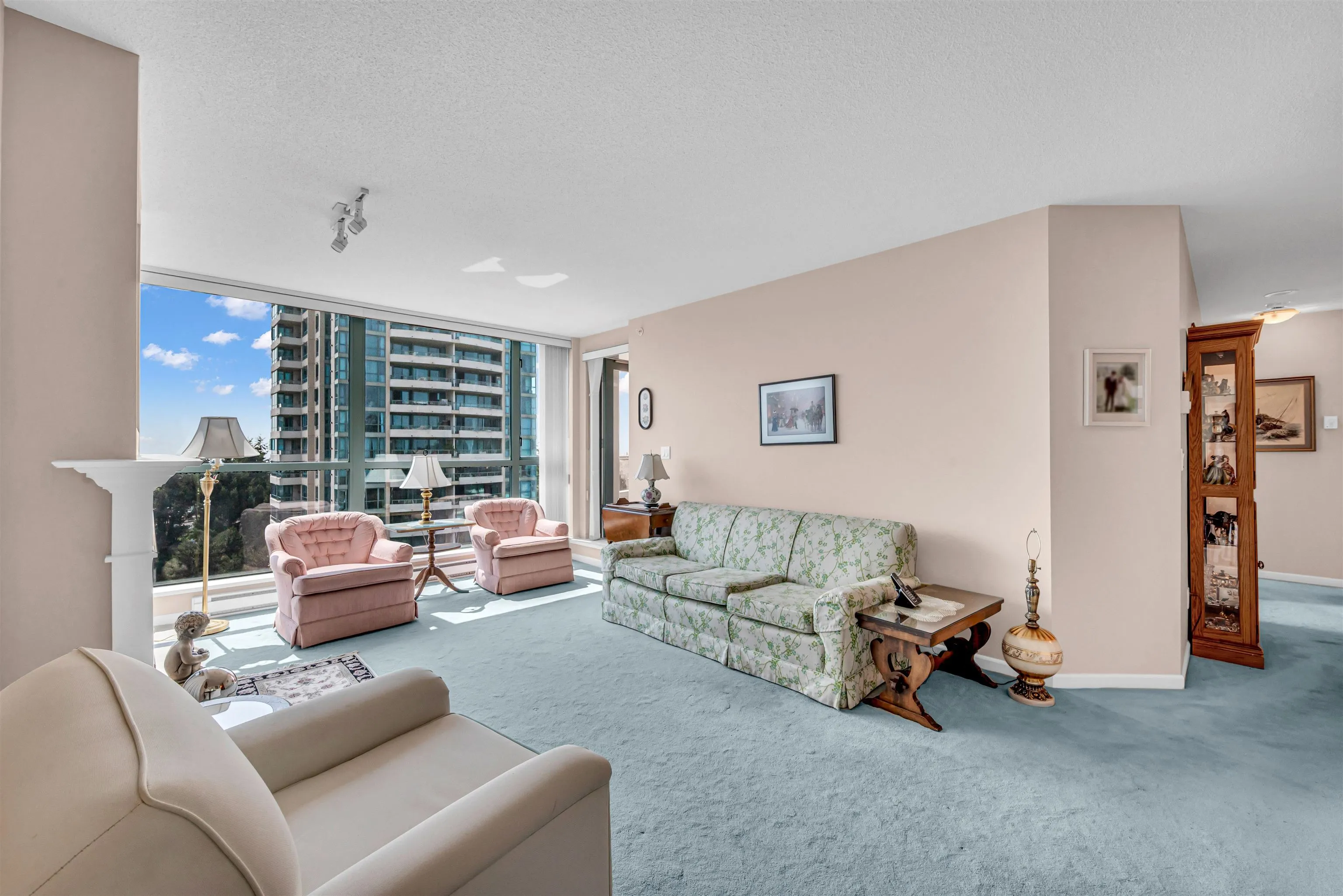 6611 Southoaks Crescent #803