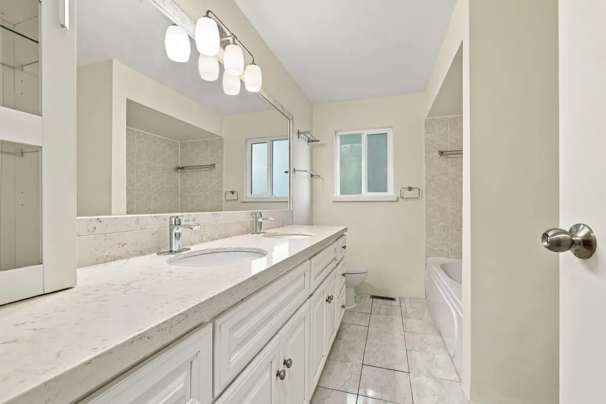14036 102a Avenue