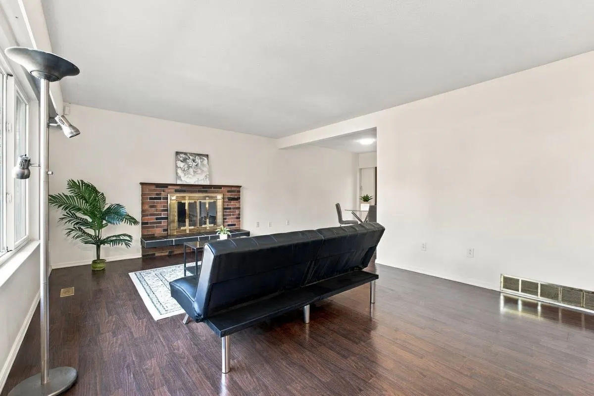 14036 102a Avenue