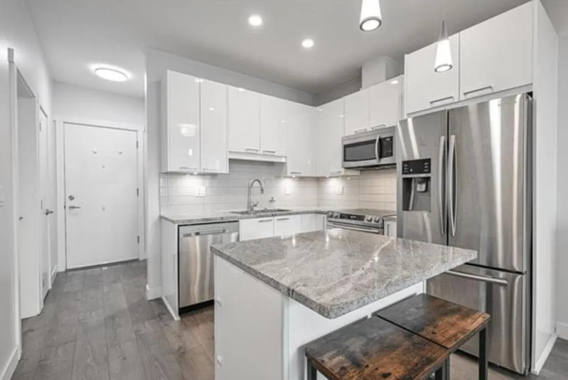 20696 Eastleigh Crescent #503