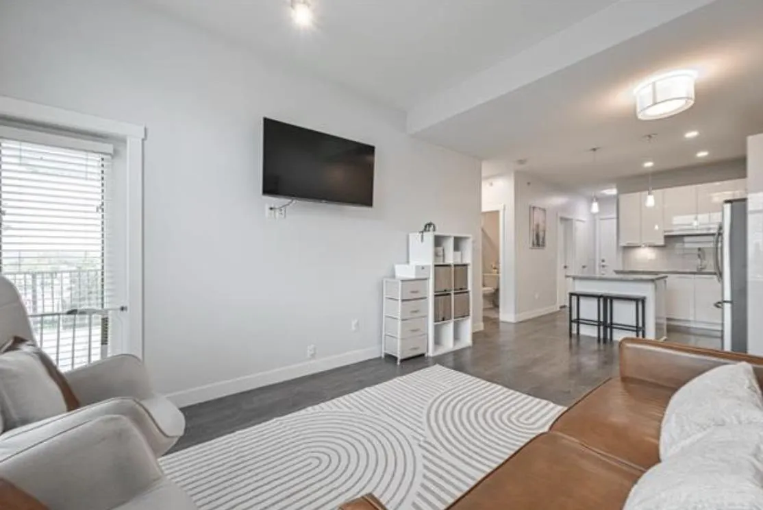 20696 Eastleigh Crescent #503