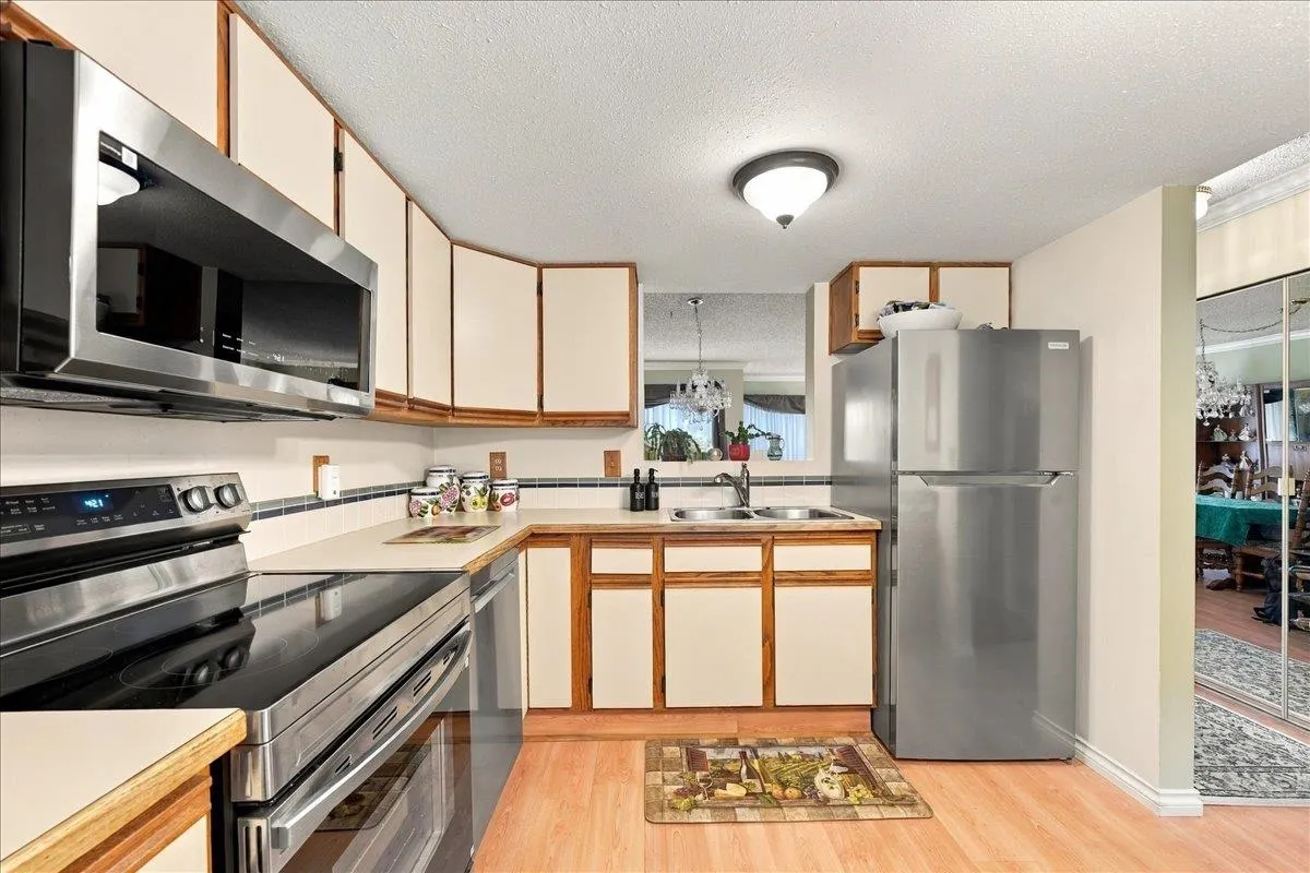428 Lehman Place