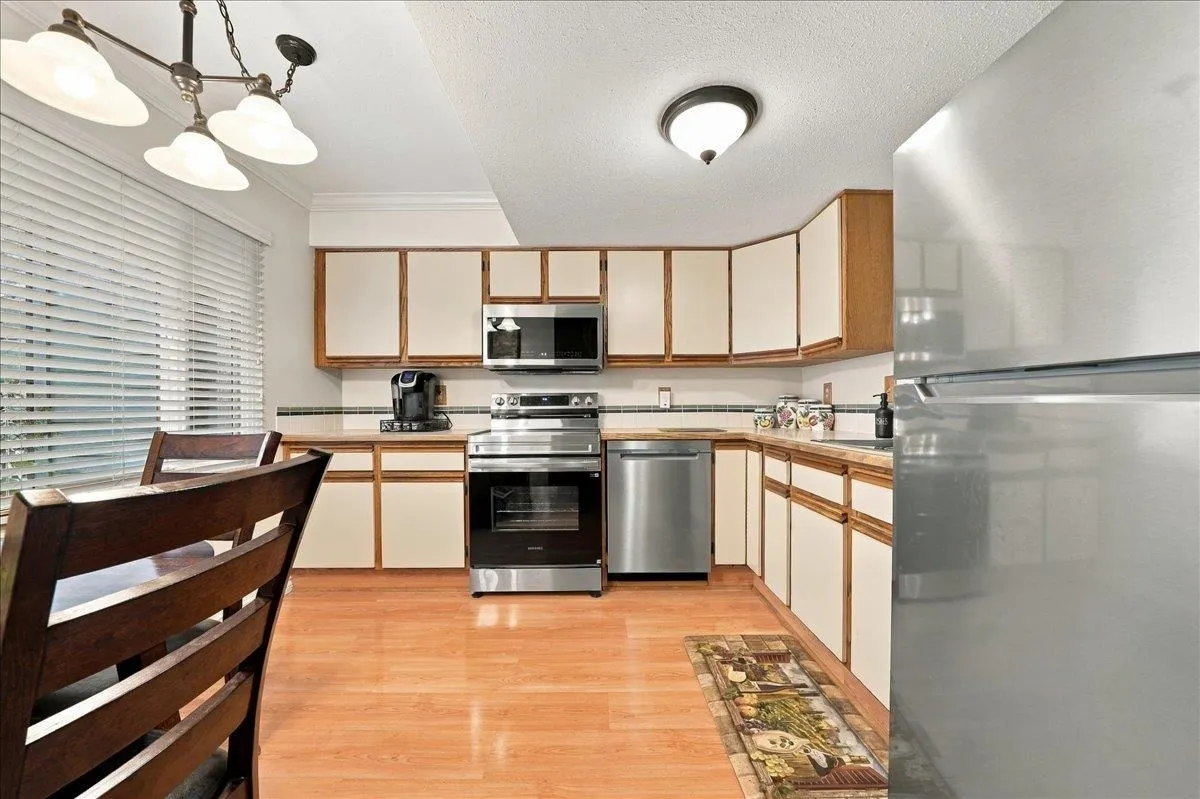 428 Lehman Place