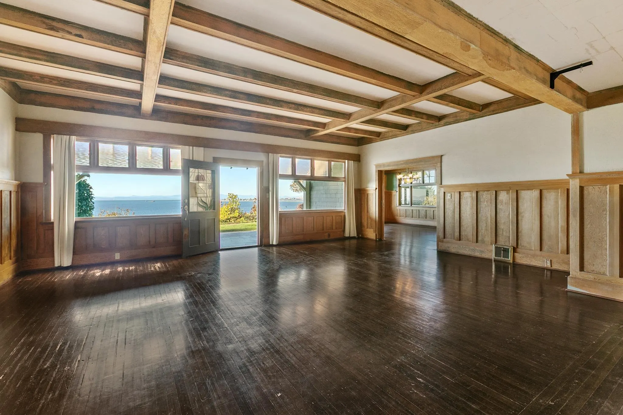 413 Tsawwassen Beach Road