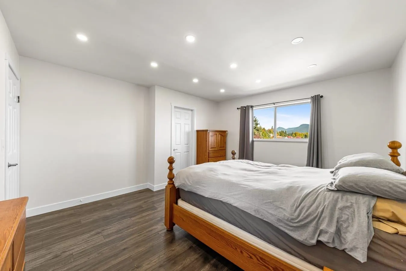 2137 Parapet Terrace
