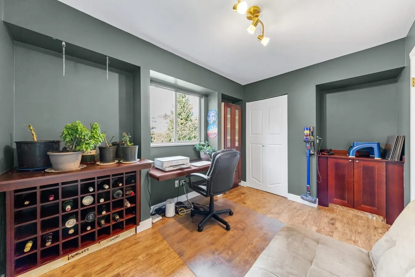 2137 Parapet Terrace