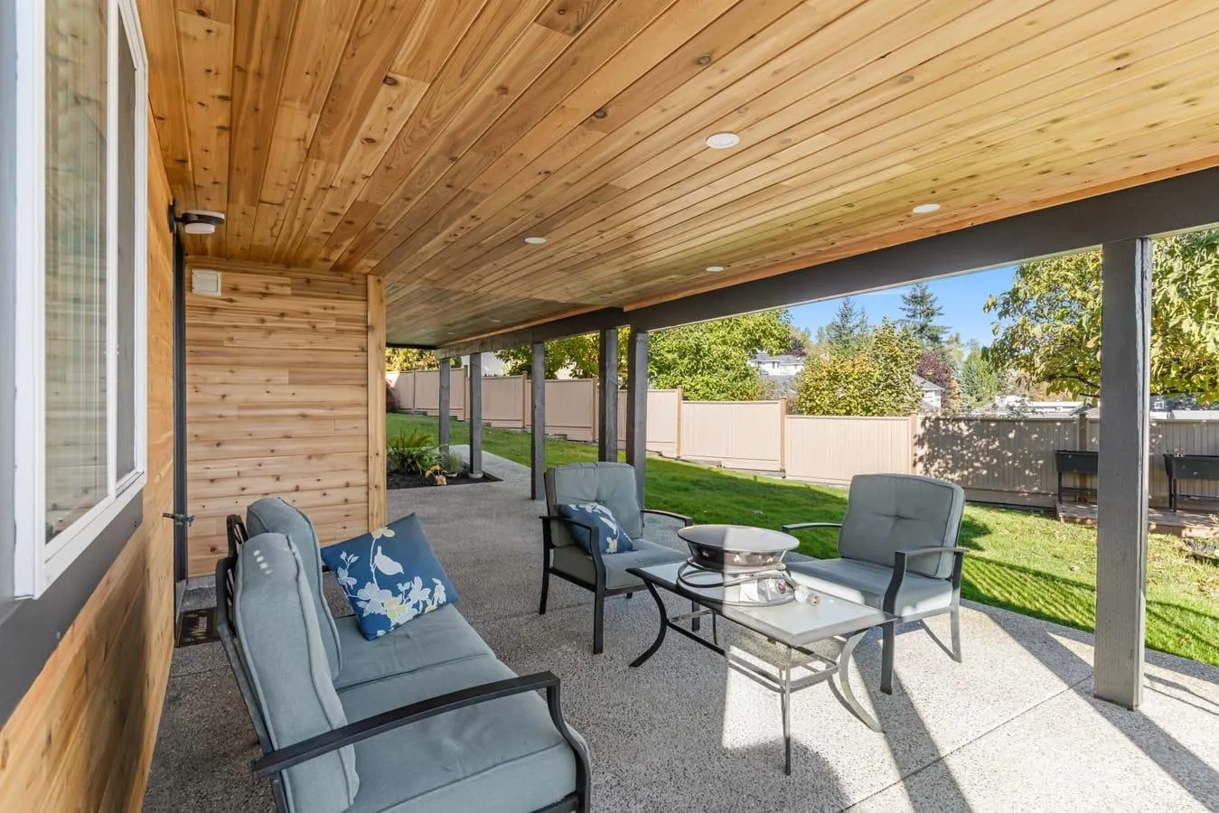 2137 Parapet Terrace