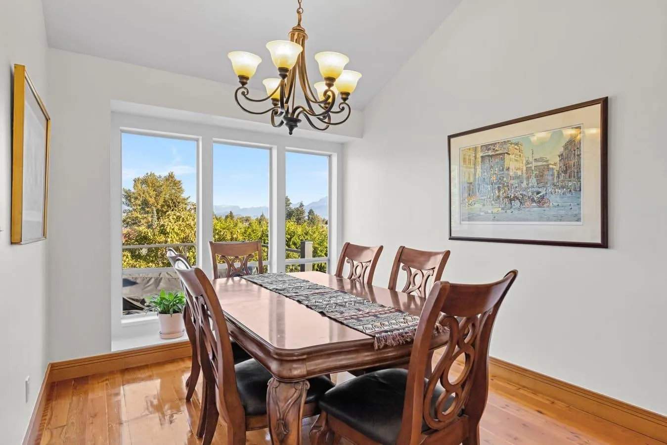 2137 Parapet Terrace