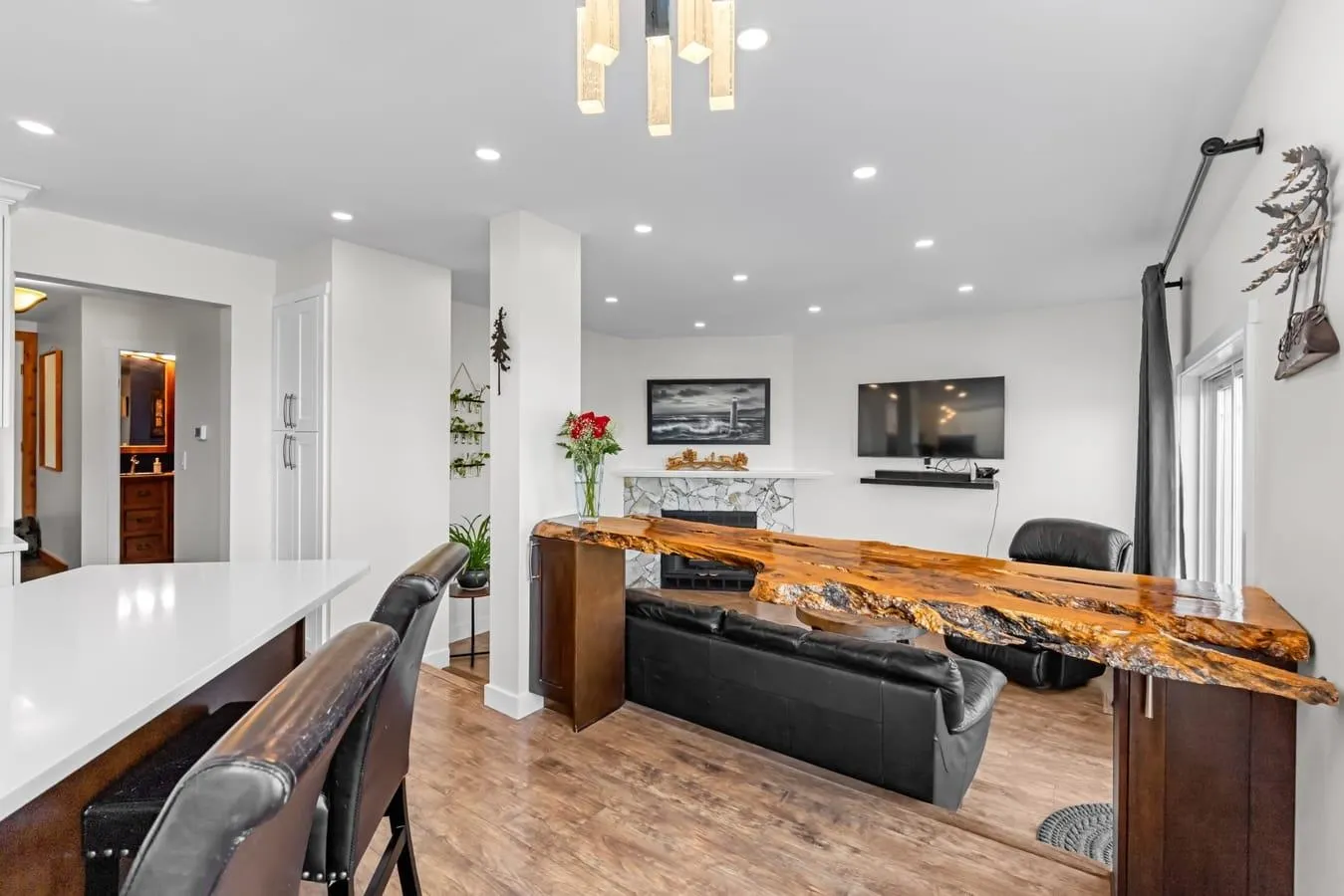 2137 Parapet Terrace