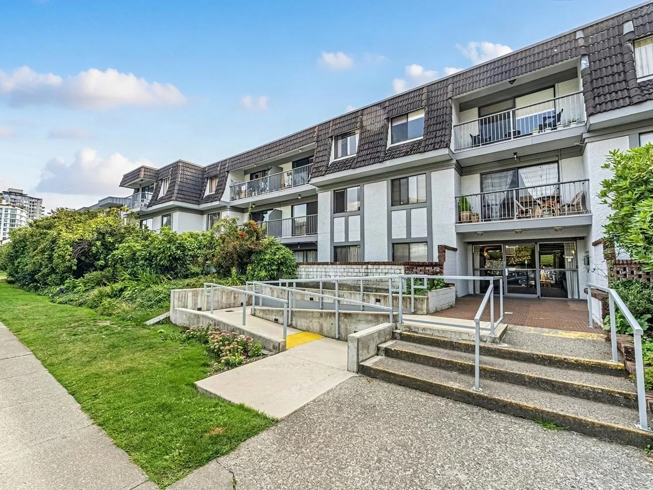 275 W 2nd Street #309