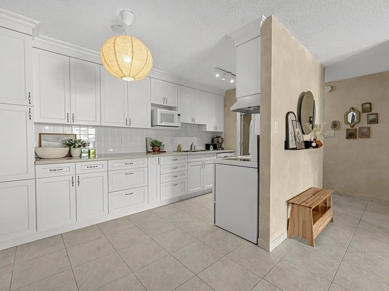 275 W 2nd Street #309