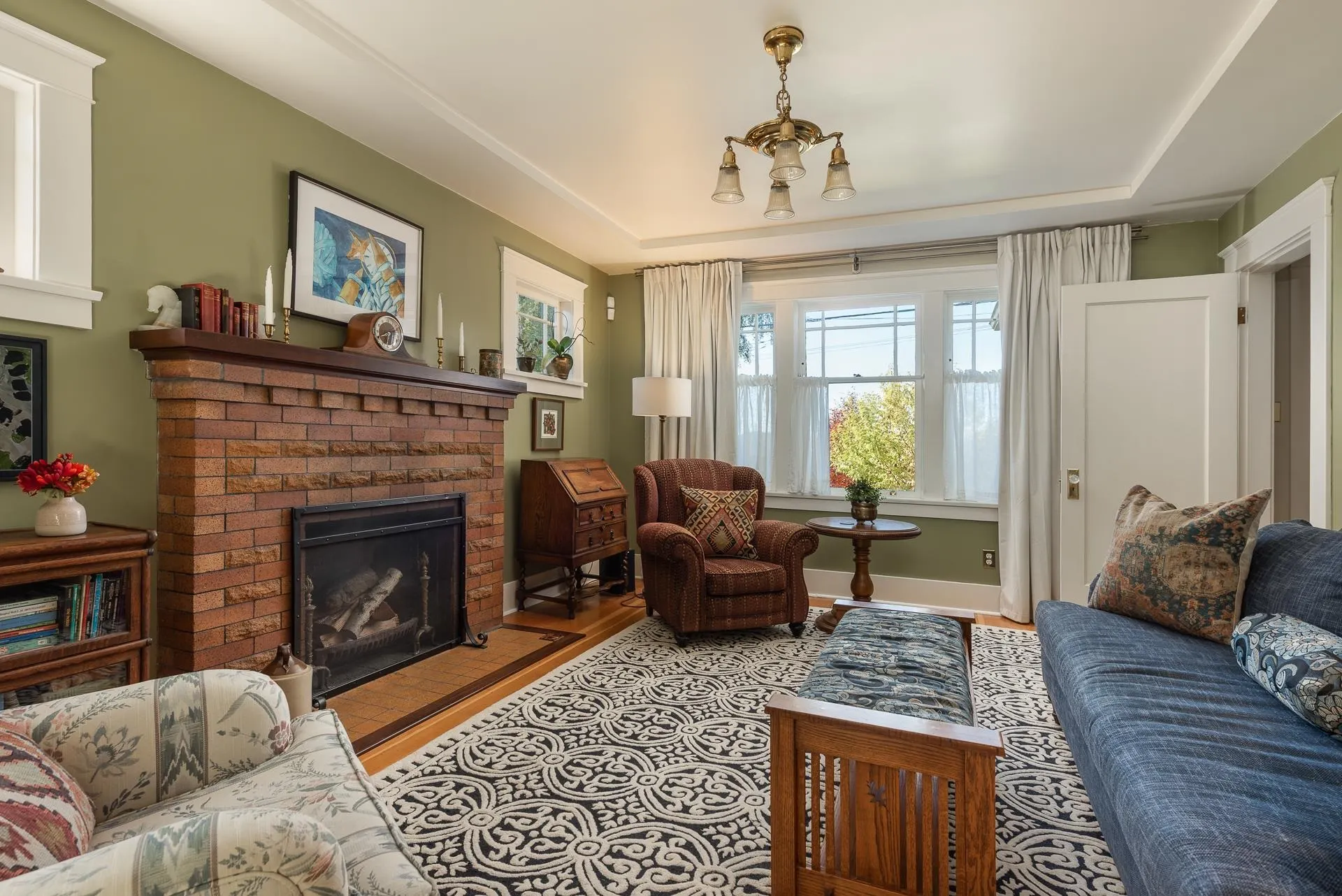 309 Ninth Street