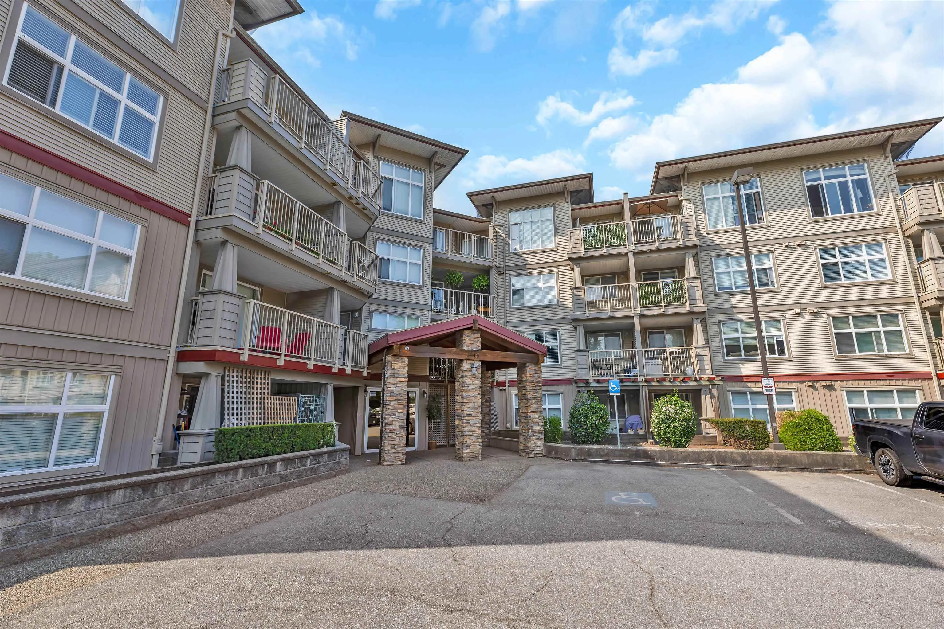 2515 Park Drive #209