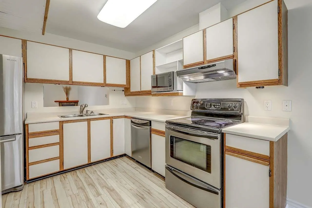 6537 138 Street #57