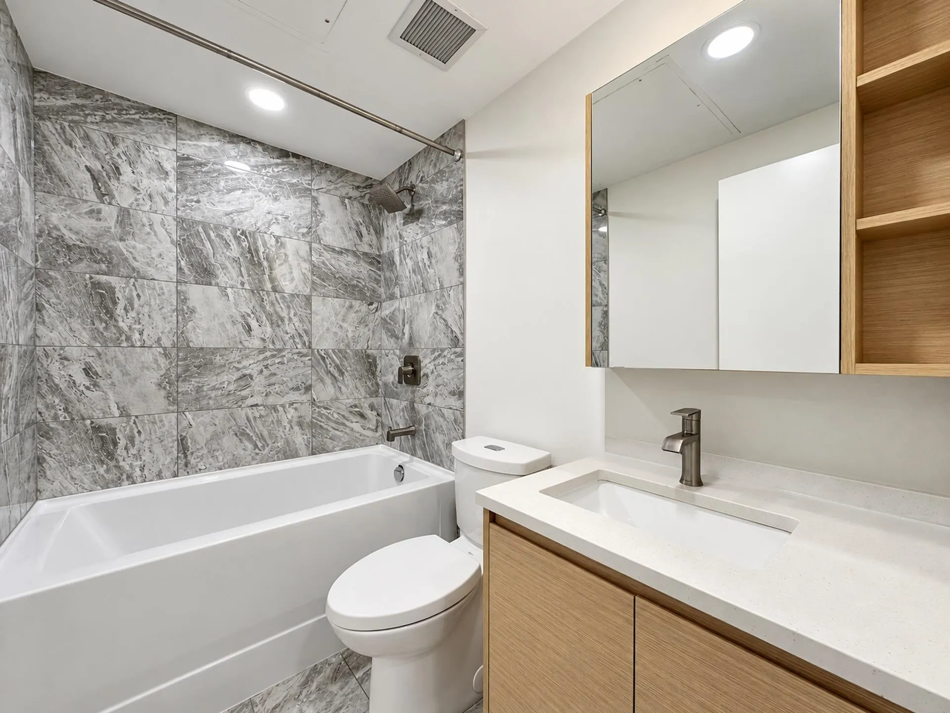 4433 Alaska Street #403