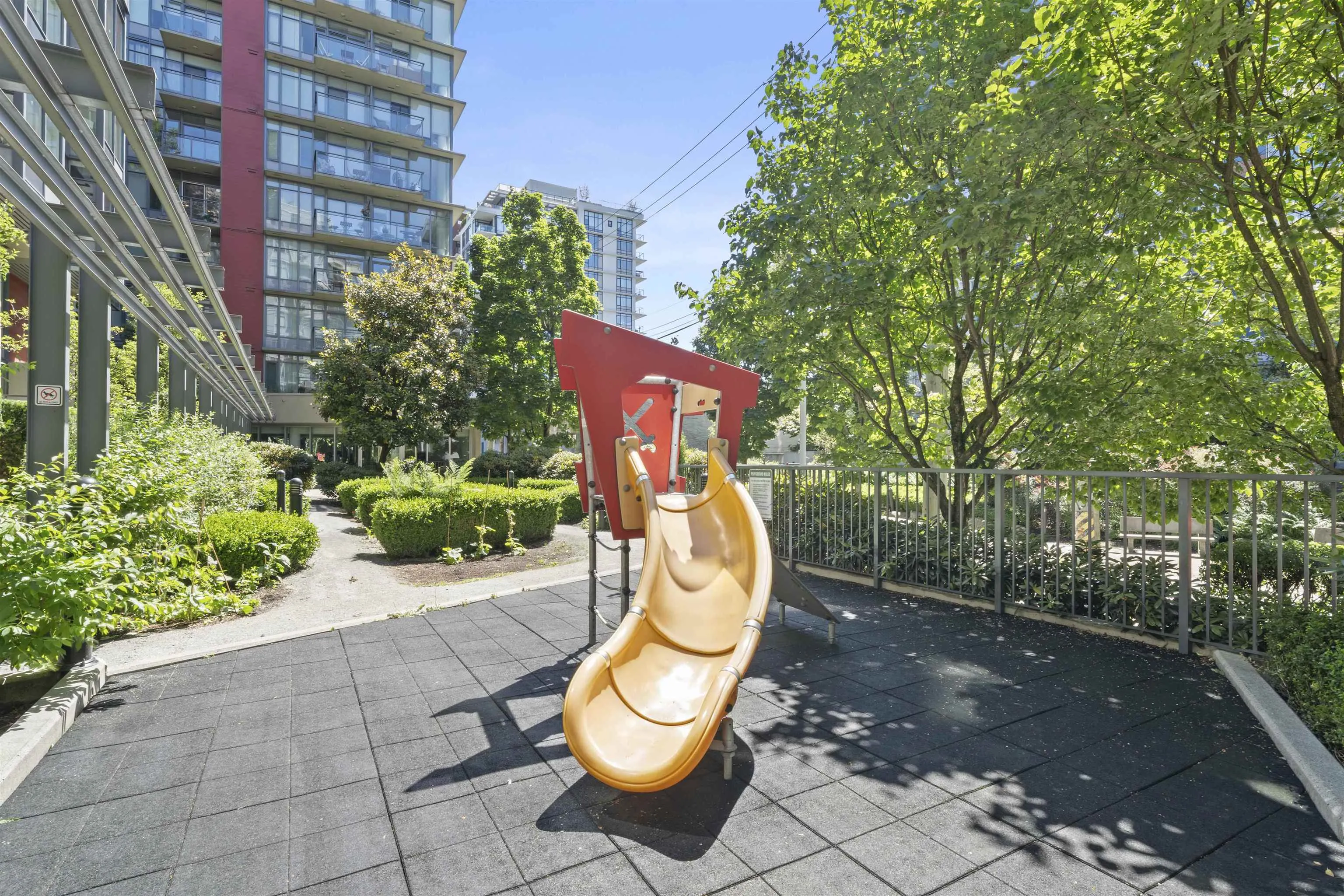 70 W 1st Avenue