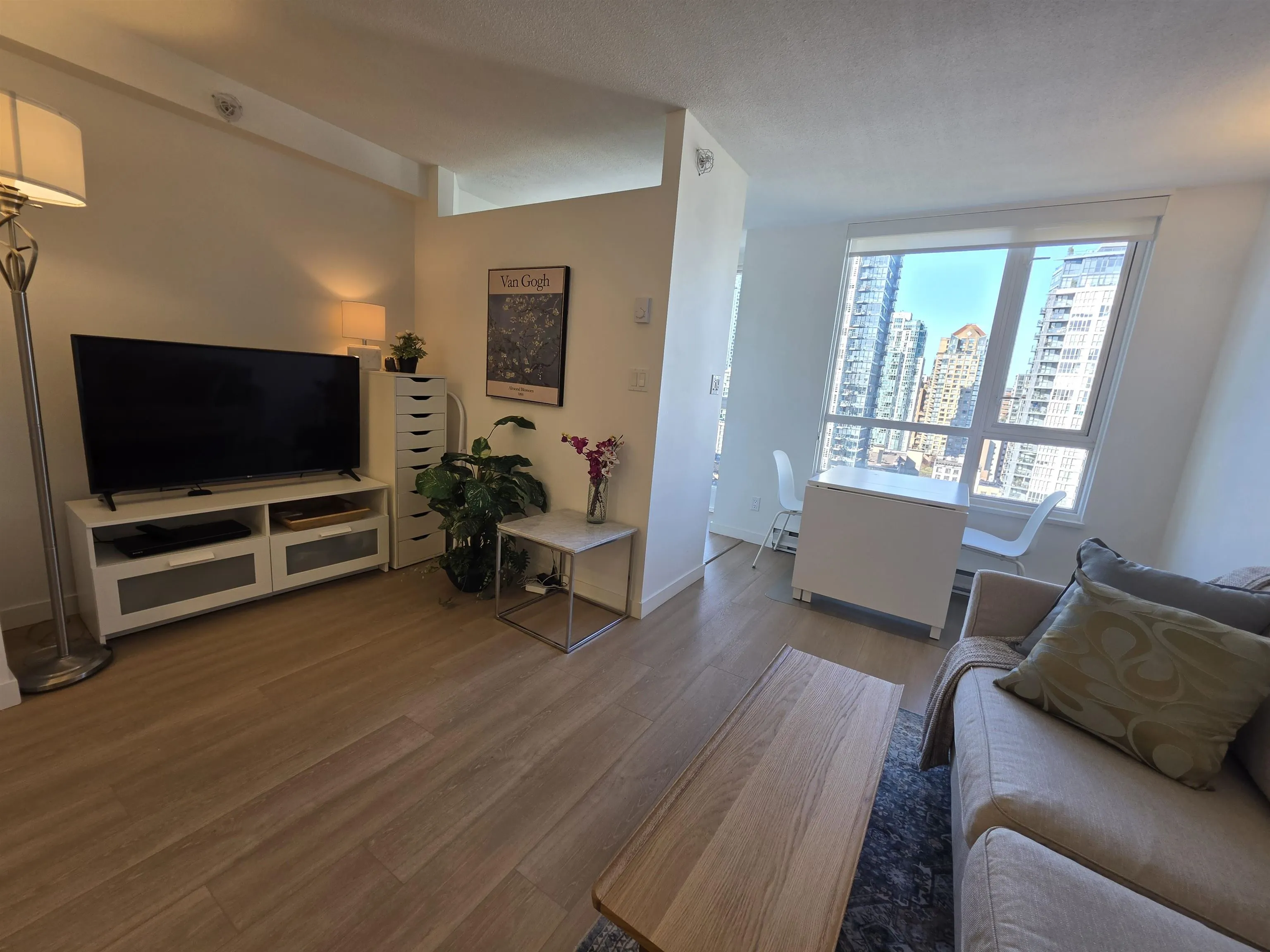 1188 Richards Street #1902