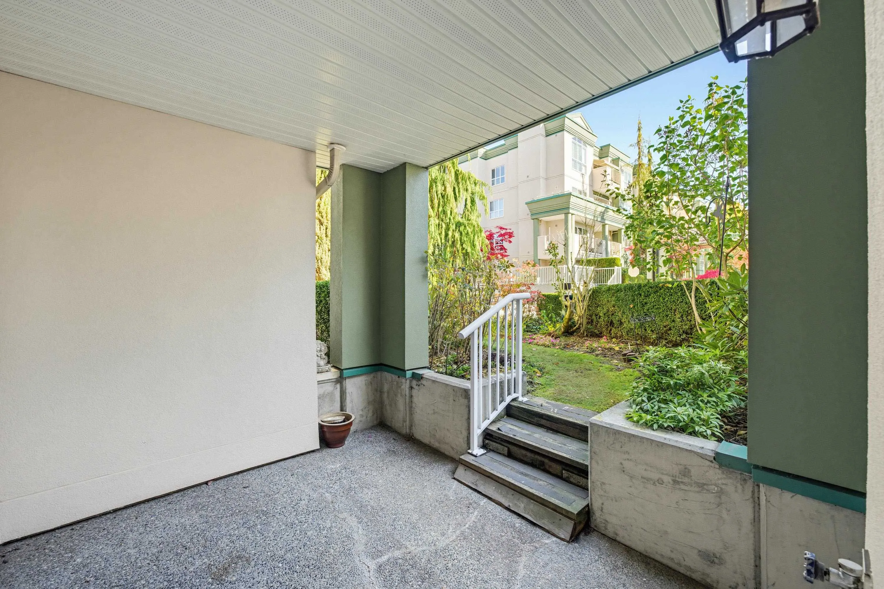 13860 70 Avenue #101