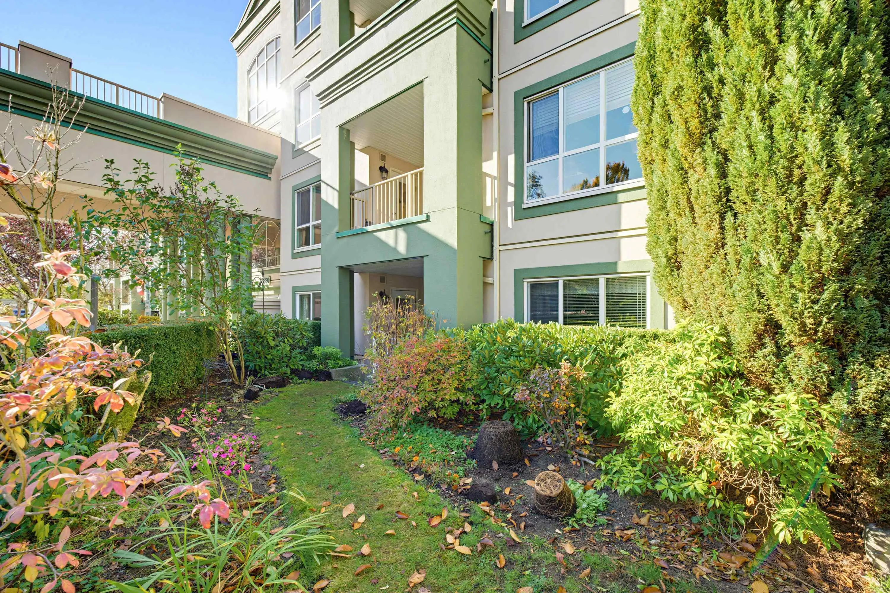 13860 70 Avenue #101