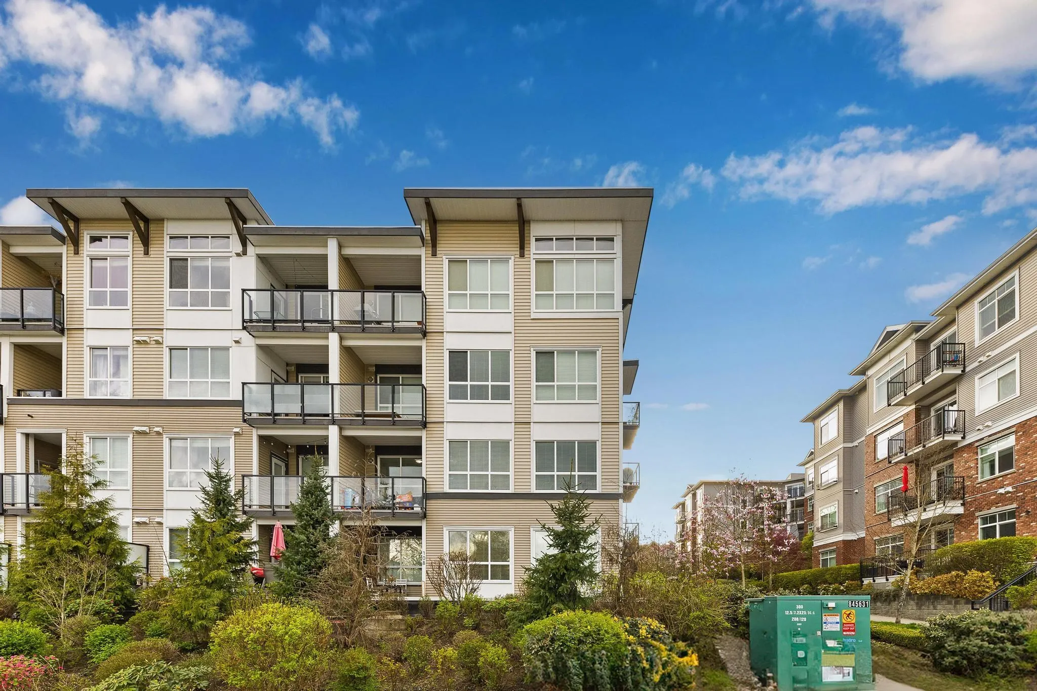6438 195a Street #108