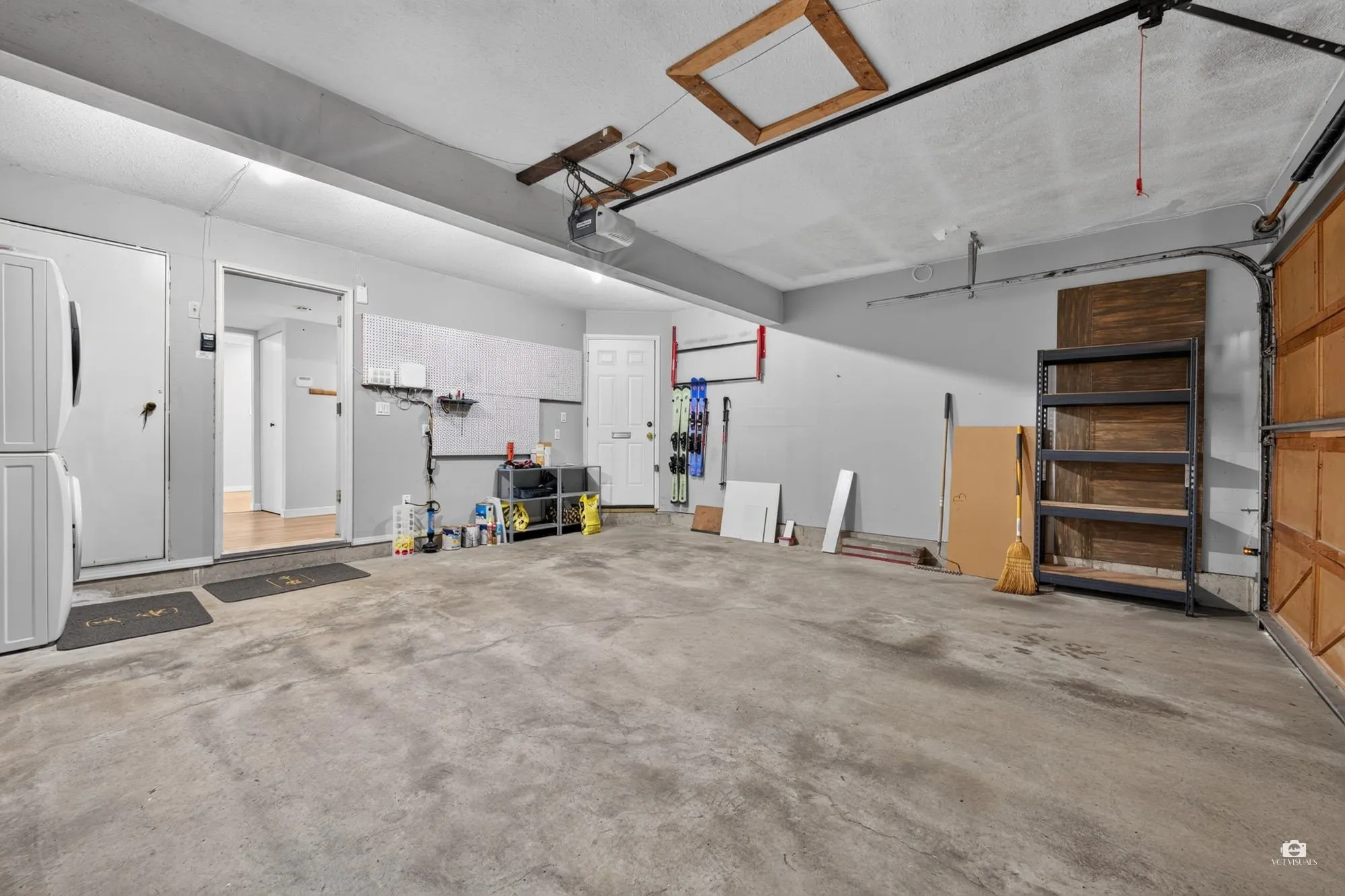 2550 Raven Court